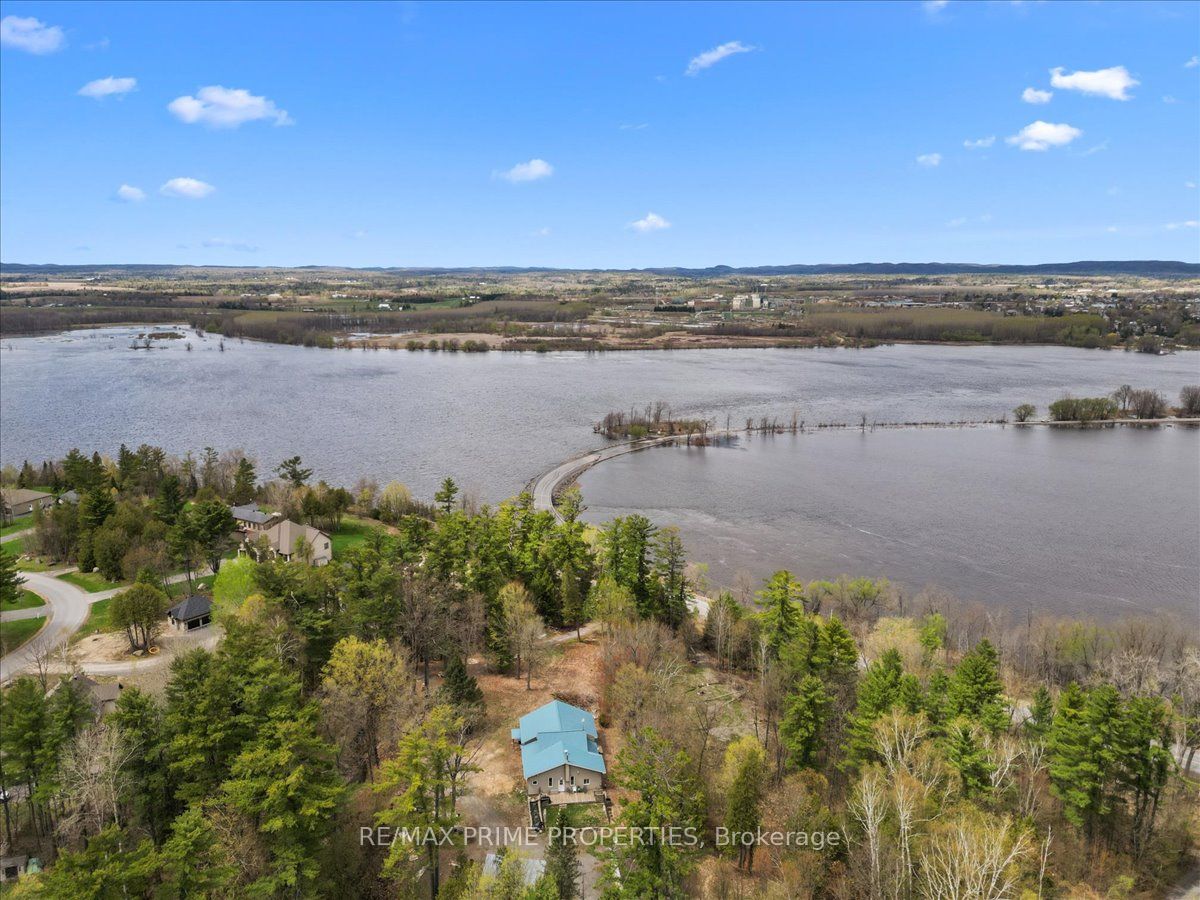517 Wilson Road, Clarence-Rockland, ON K4K 1K7 photo 2