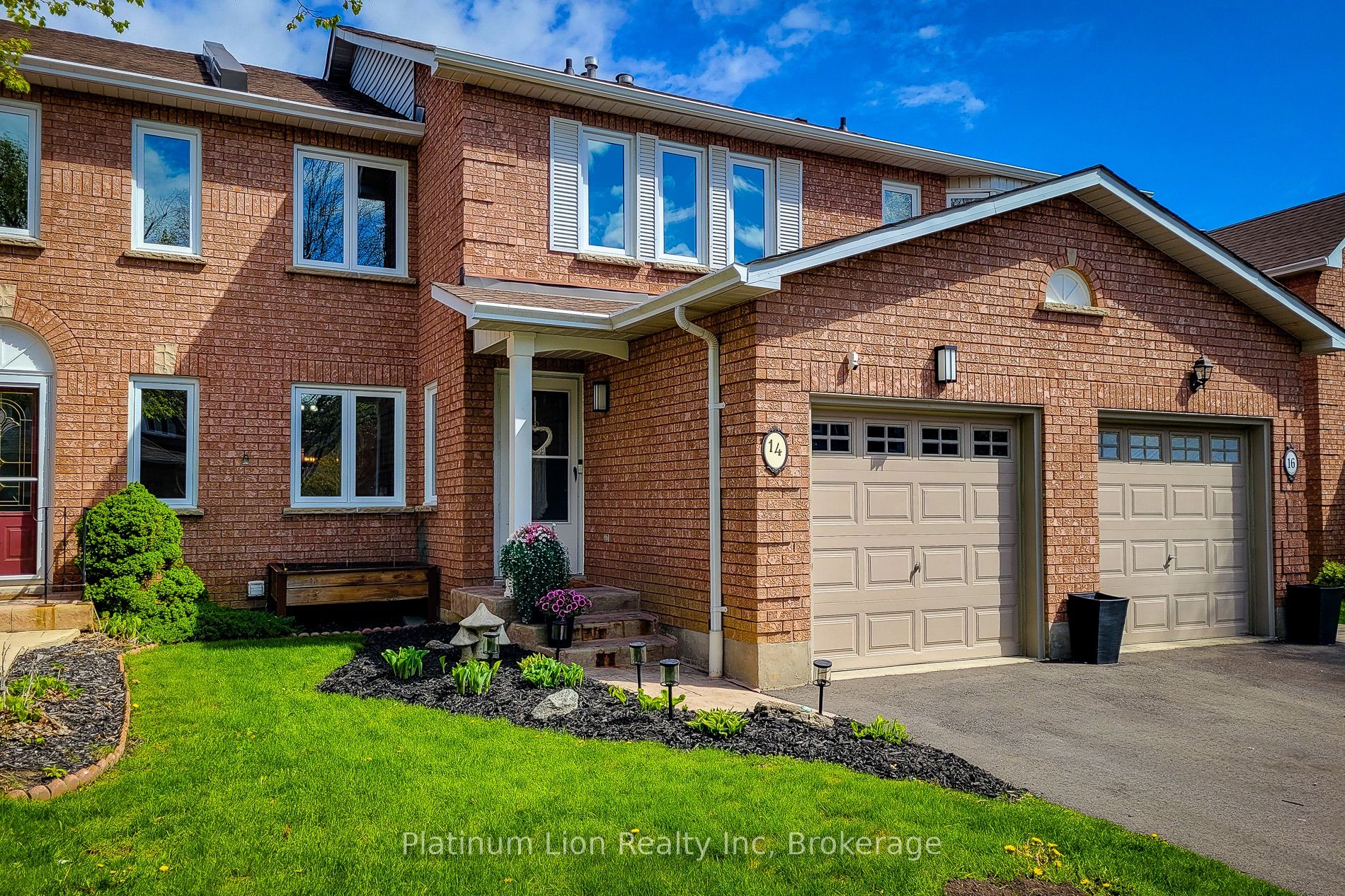 7 Davidson Boulevard 14, Hamilton, ON L9H 6Y7