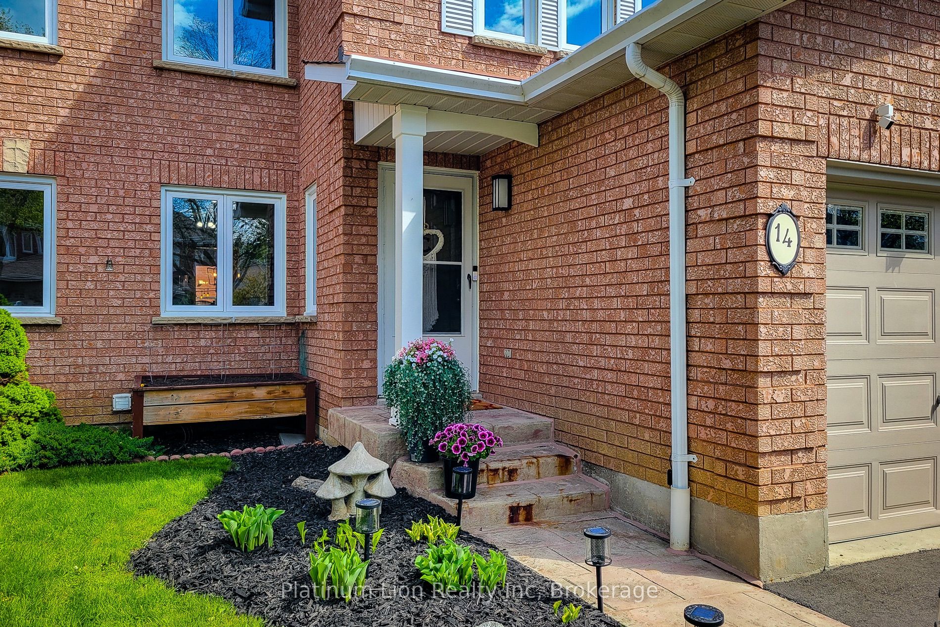 7 Davidson Boulevard 14, Hamilton, ON L9H 6Y7 photo 2