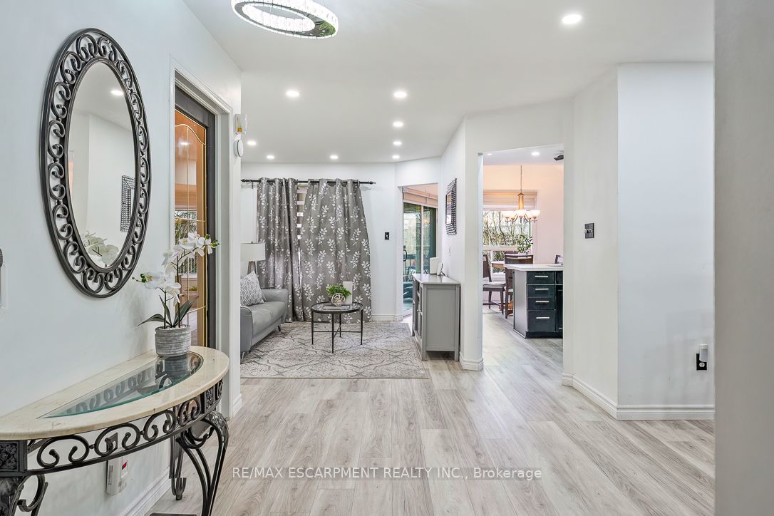 45 Hawkins Drive, Cambridge, ON N1T 1Z7 photo 4