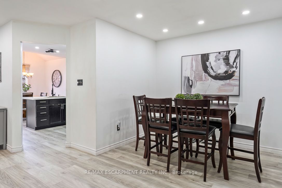 45 Hawkins Drive, Cambridge, ON N1T 1Z7 photo 5