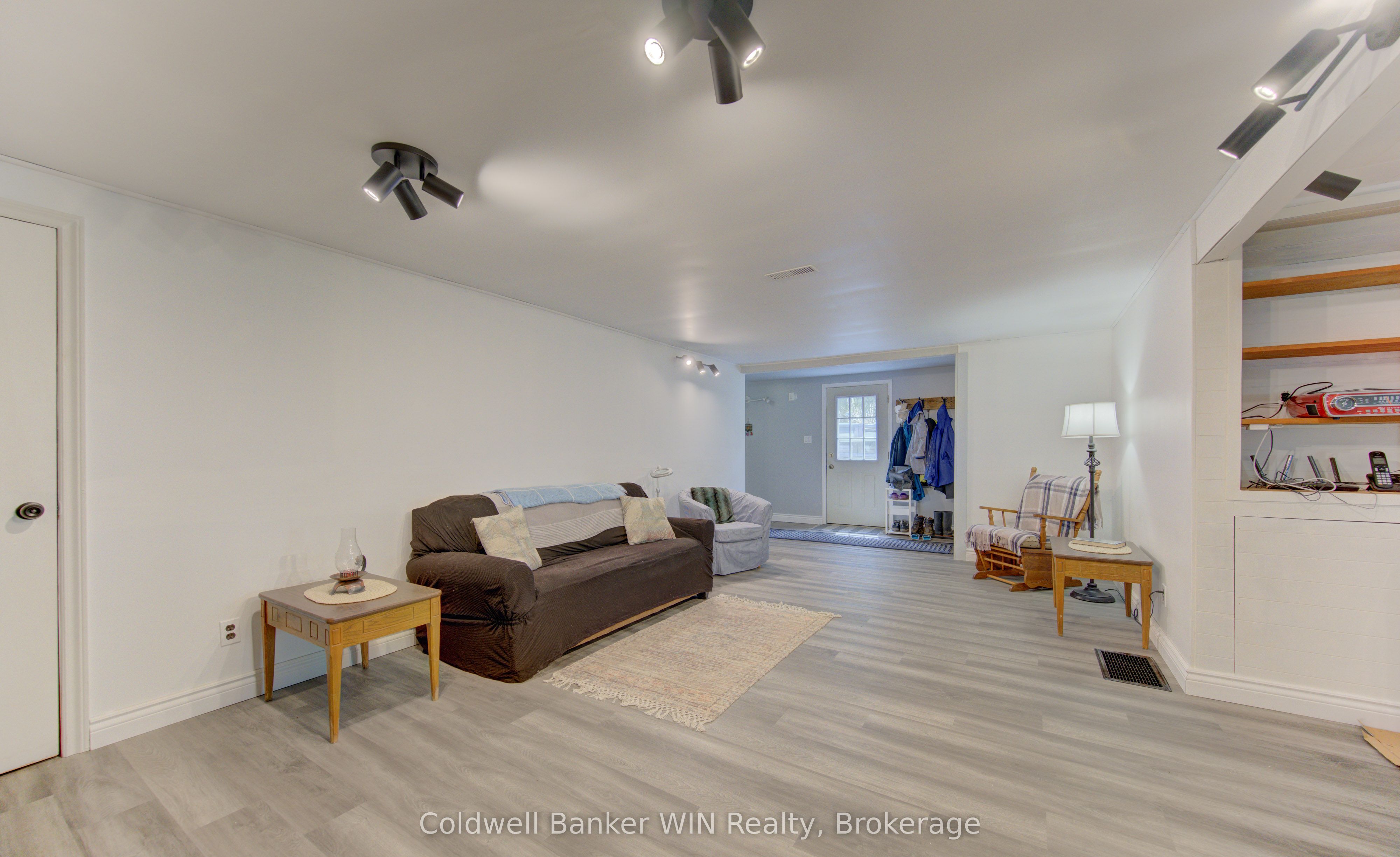 186 Mcfarlin Drive, West Grey, ON N0G 2L0 photo 4