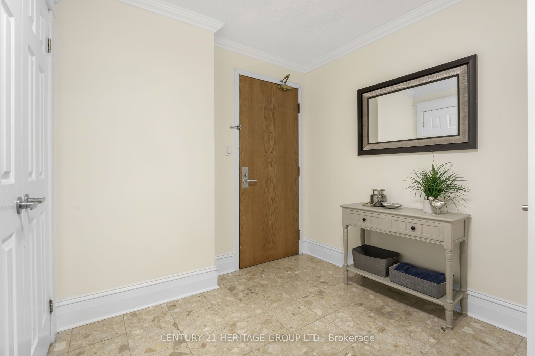 67 Caroline Street S 102, Hamilton, ON L8P 3K6 photo 4