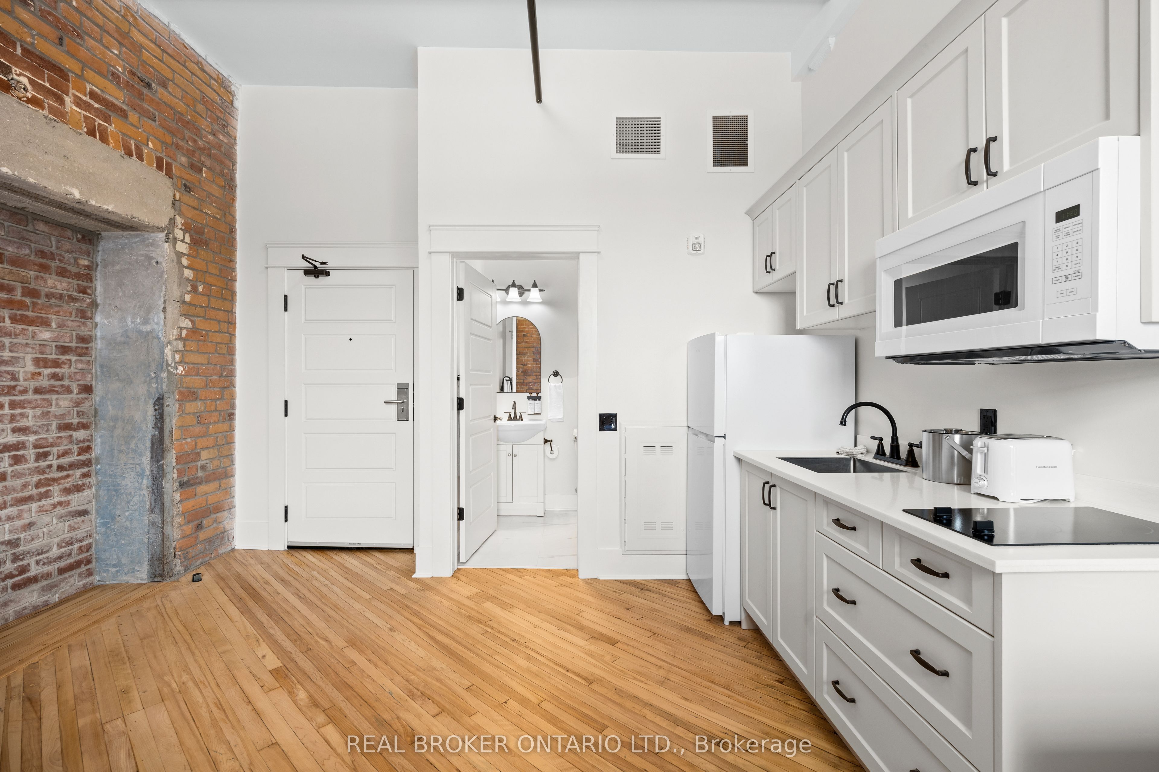 150 Mill Street 201, Carleton Place, ON K7C 1T4 photo 4