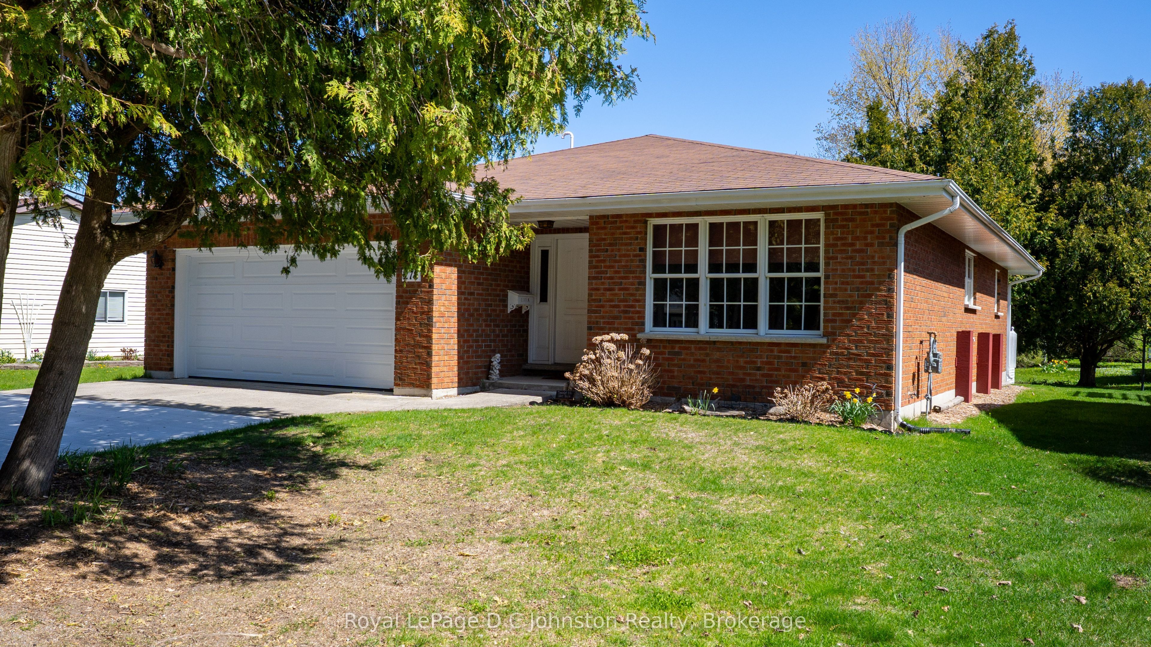 278 Adelaide Street, Saugeen Shores, ON N0H 2L0 photo 2