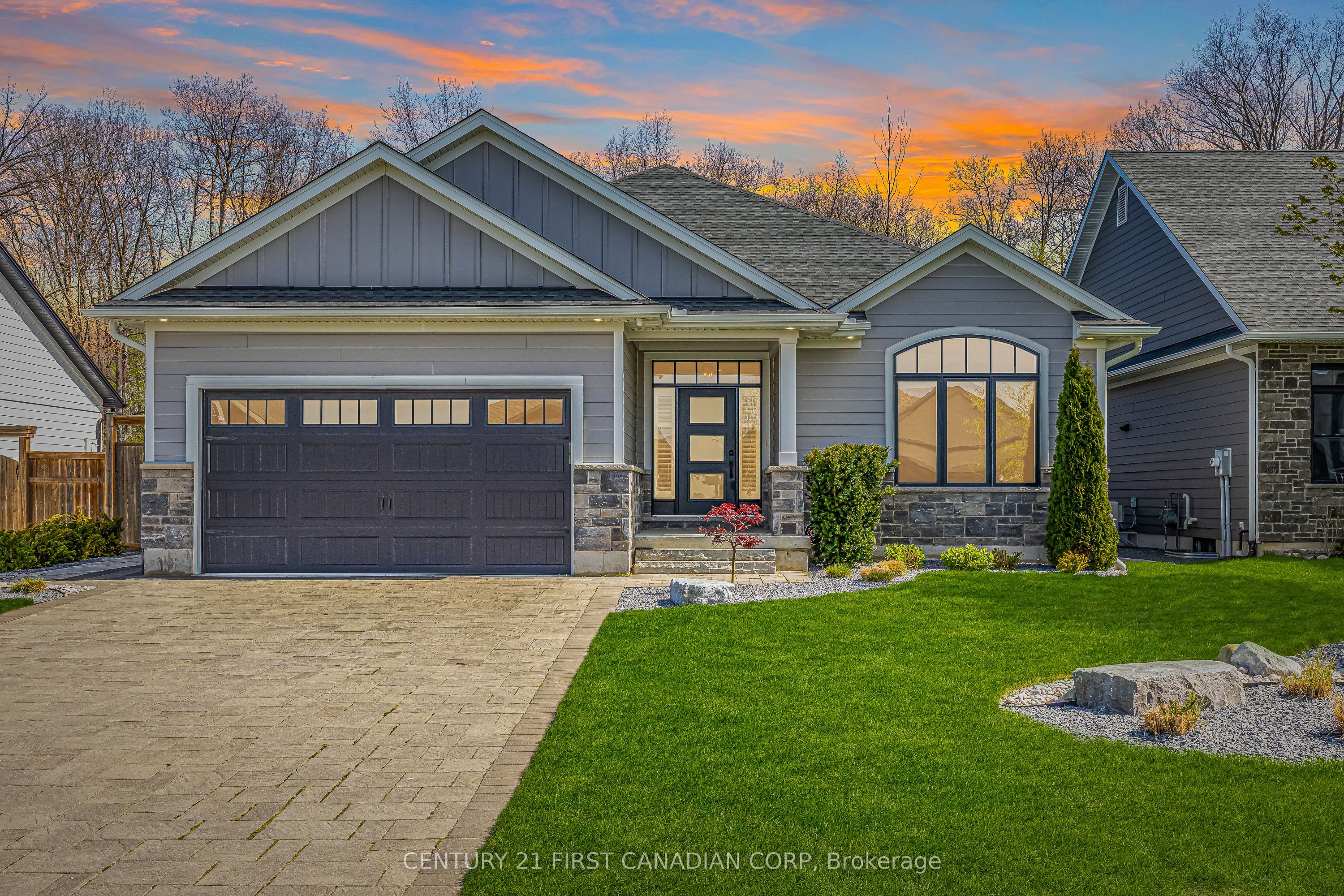 65 Deerfield Road, Lambton Shores, ON N0M 1T0 photo 2
