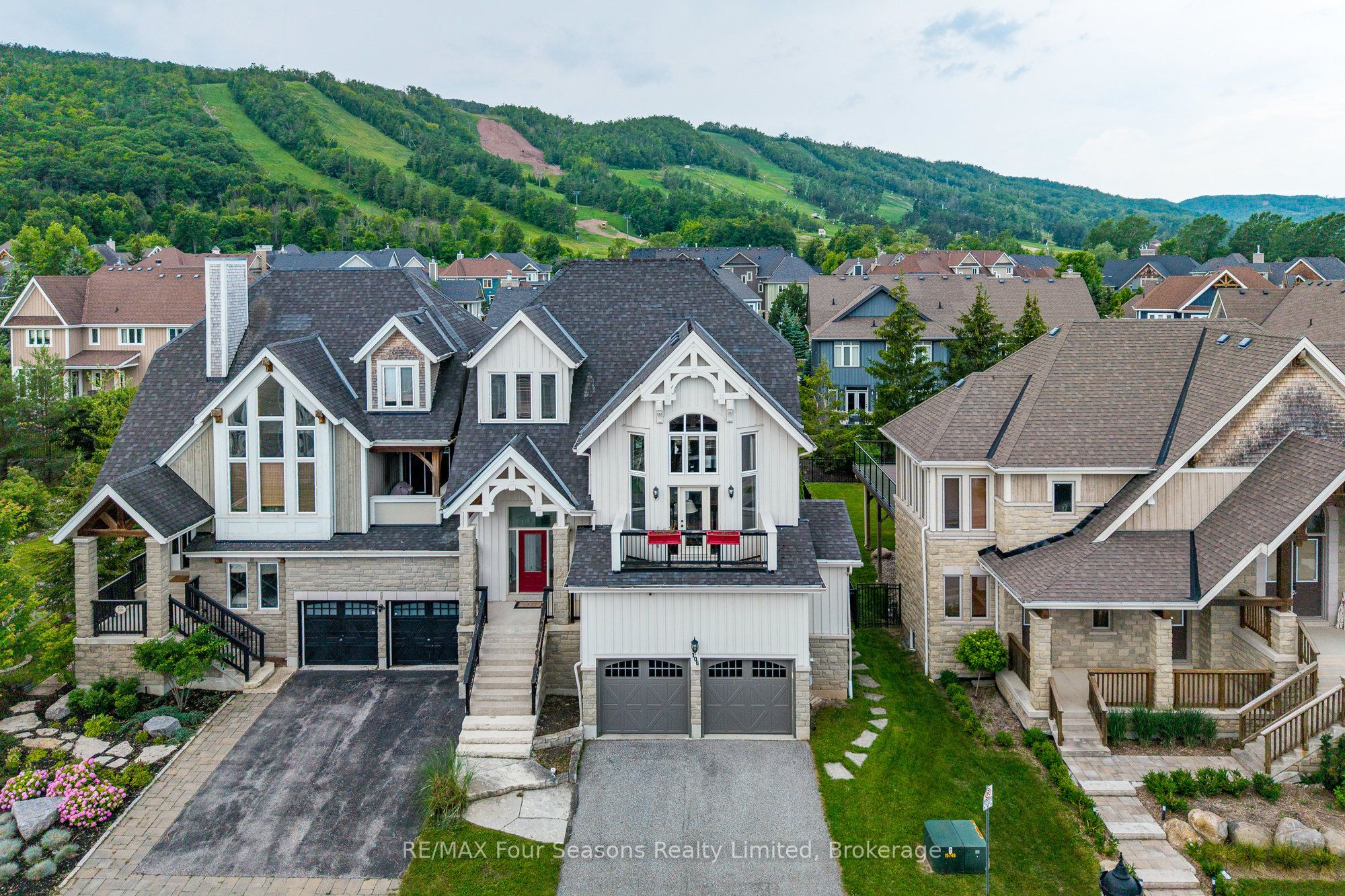 106 Venture Boulevard, Blue Mountains, ON L9Y 0B6