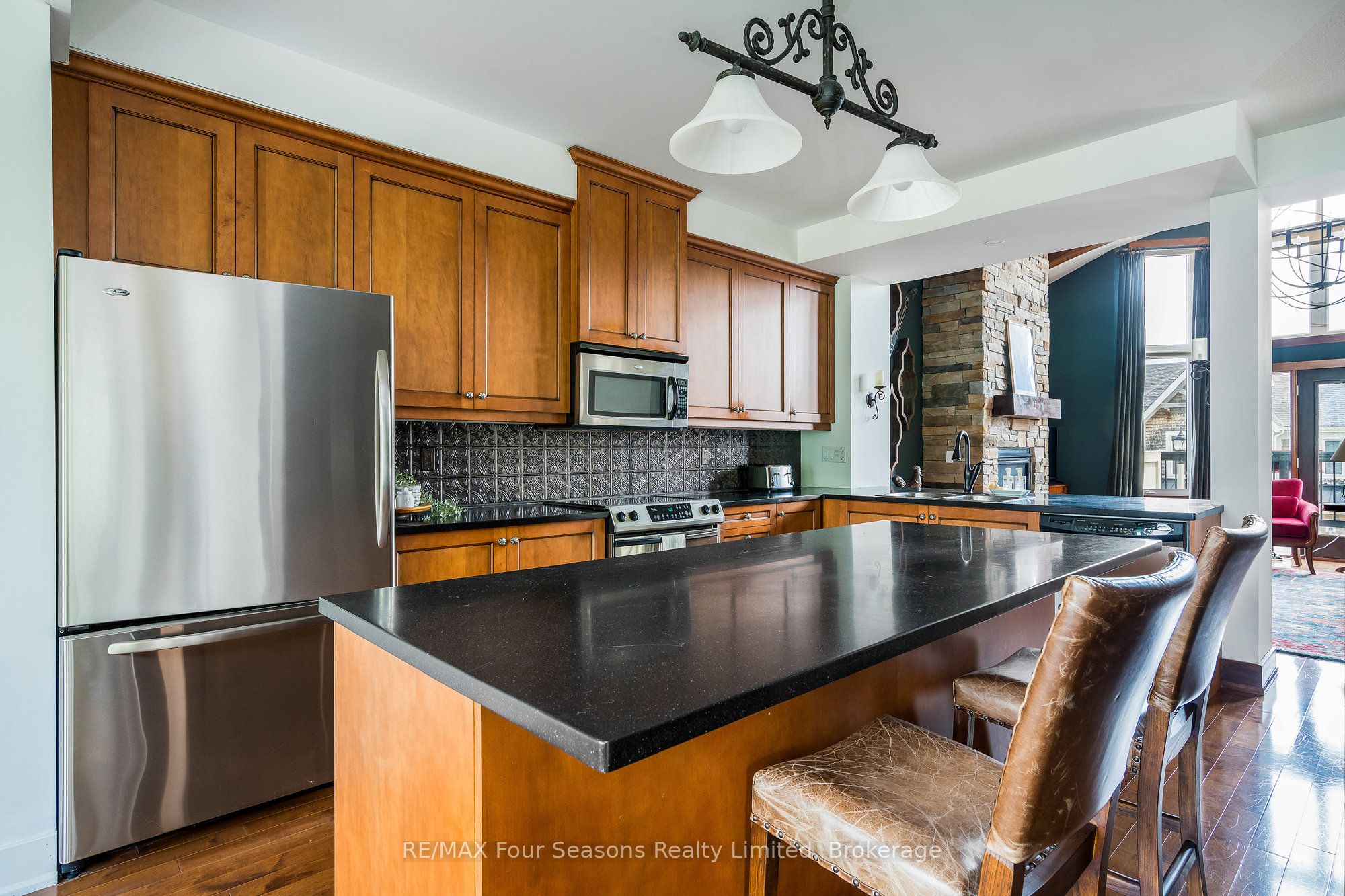 106 Venture Boulevard, Blue Mountains, ON L9Y 0B6 photo 4
