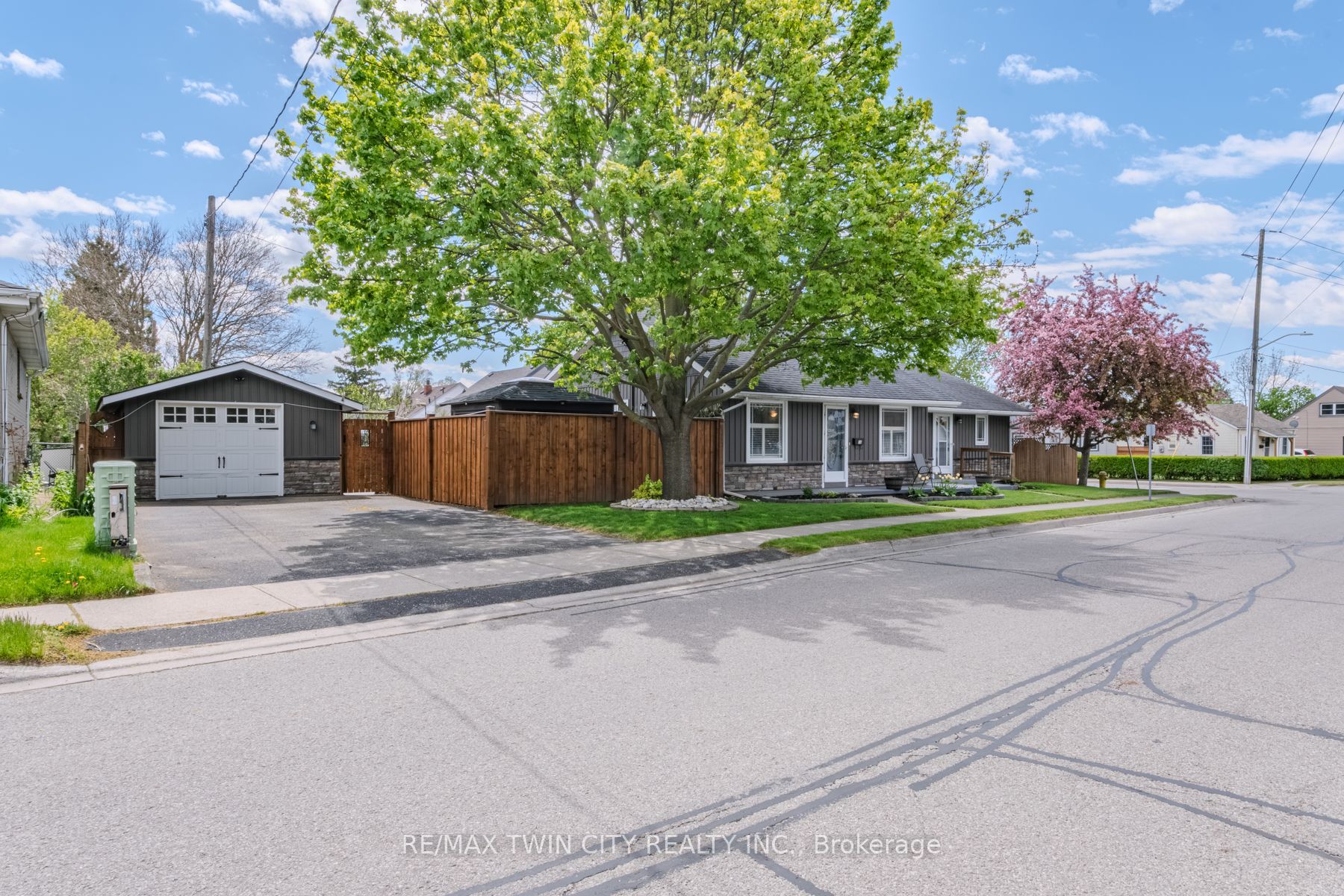 36 Crandell Avenue, Brantford, ON N3S 1C9 photo 4