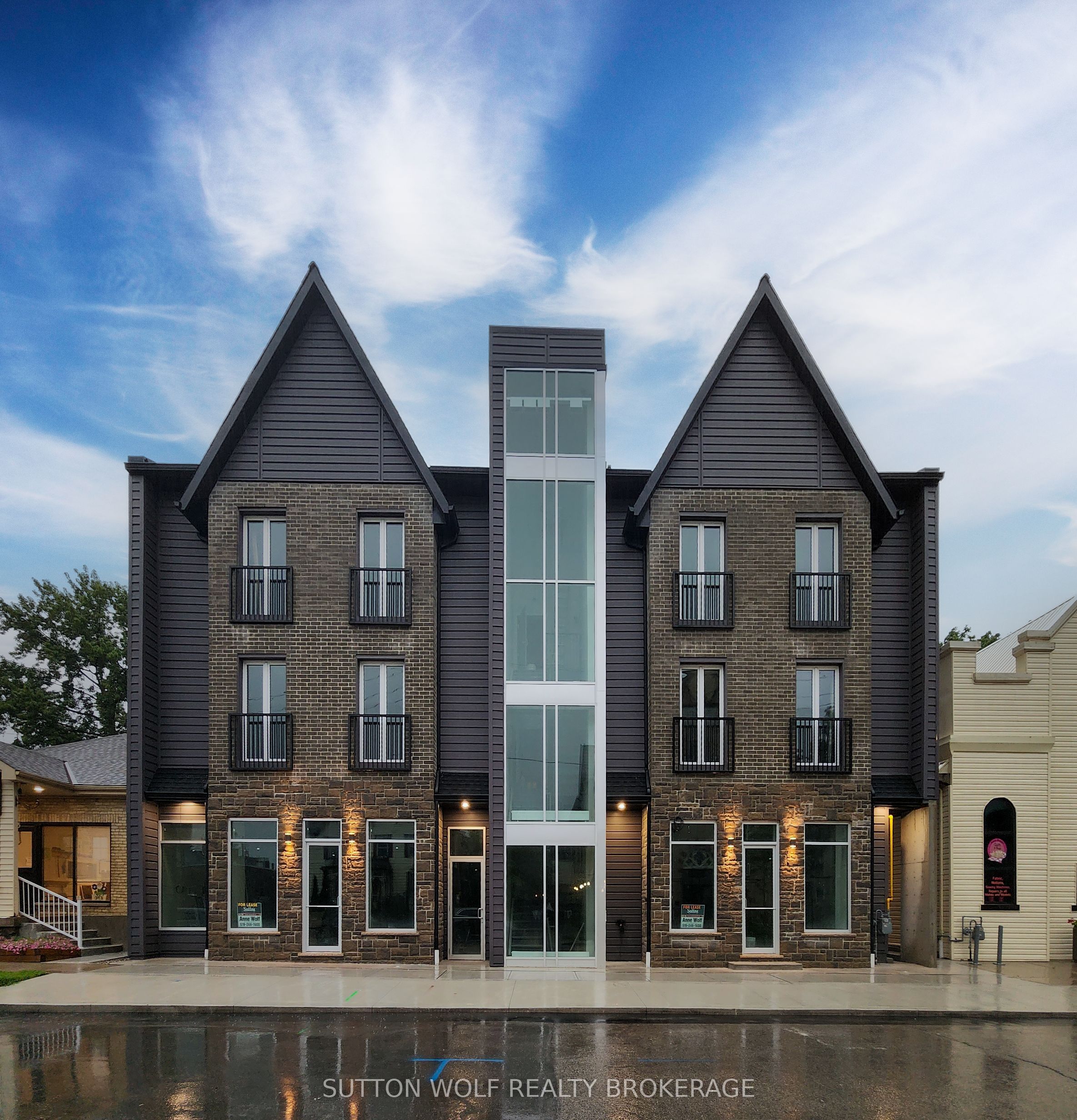 19 Centre Street W 301, Strathroy-Caradoc, ON N7G 1T5