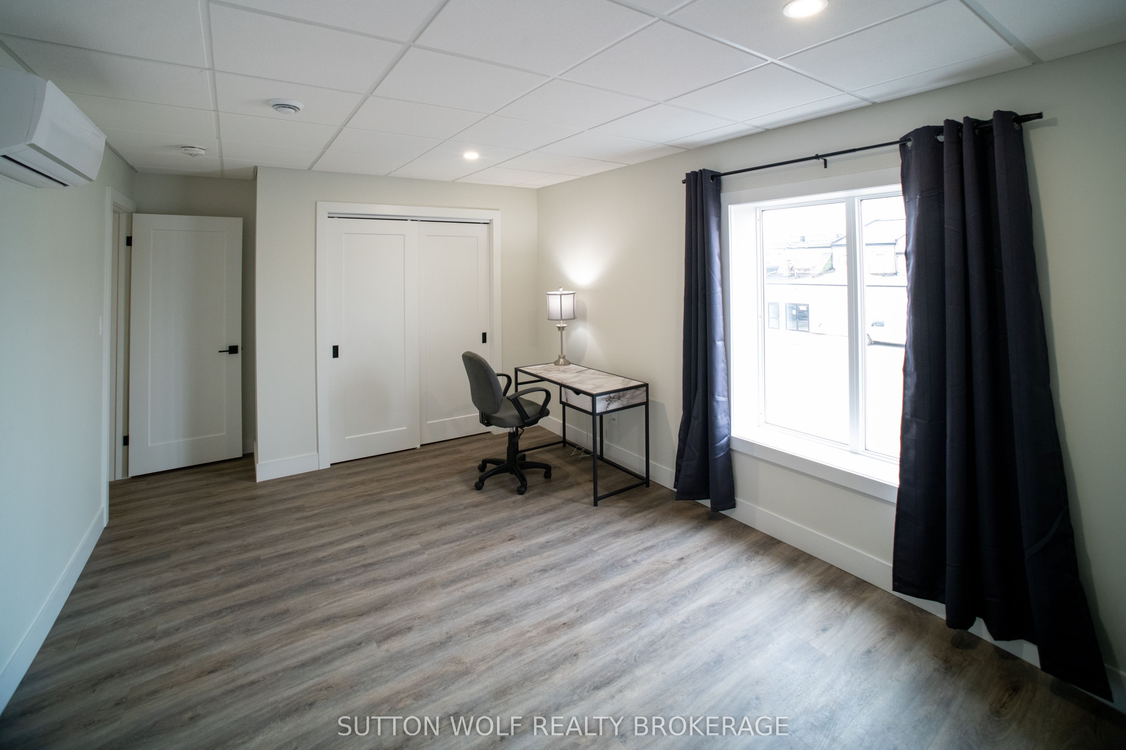 19 Centre Street W 301, Strathroy-Caradoc, ON N7G 1T5 photo 3