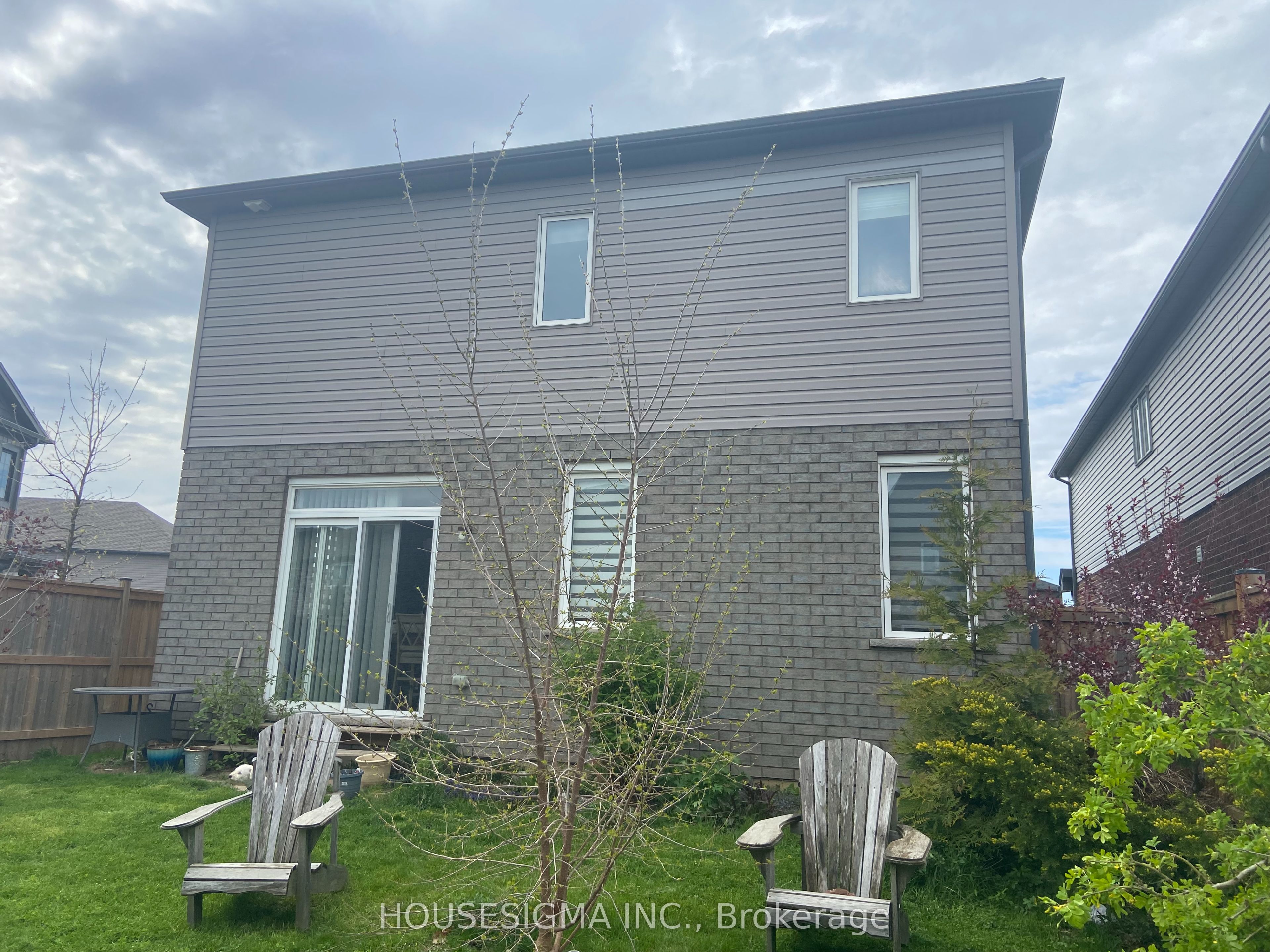 348 Freure Drive W, Cambridge, ON N1S 0B5 photo 2