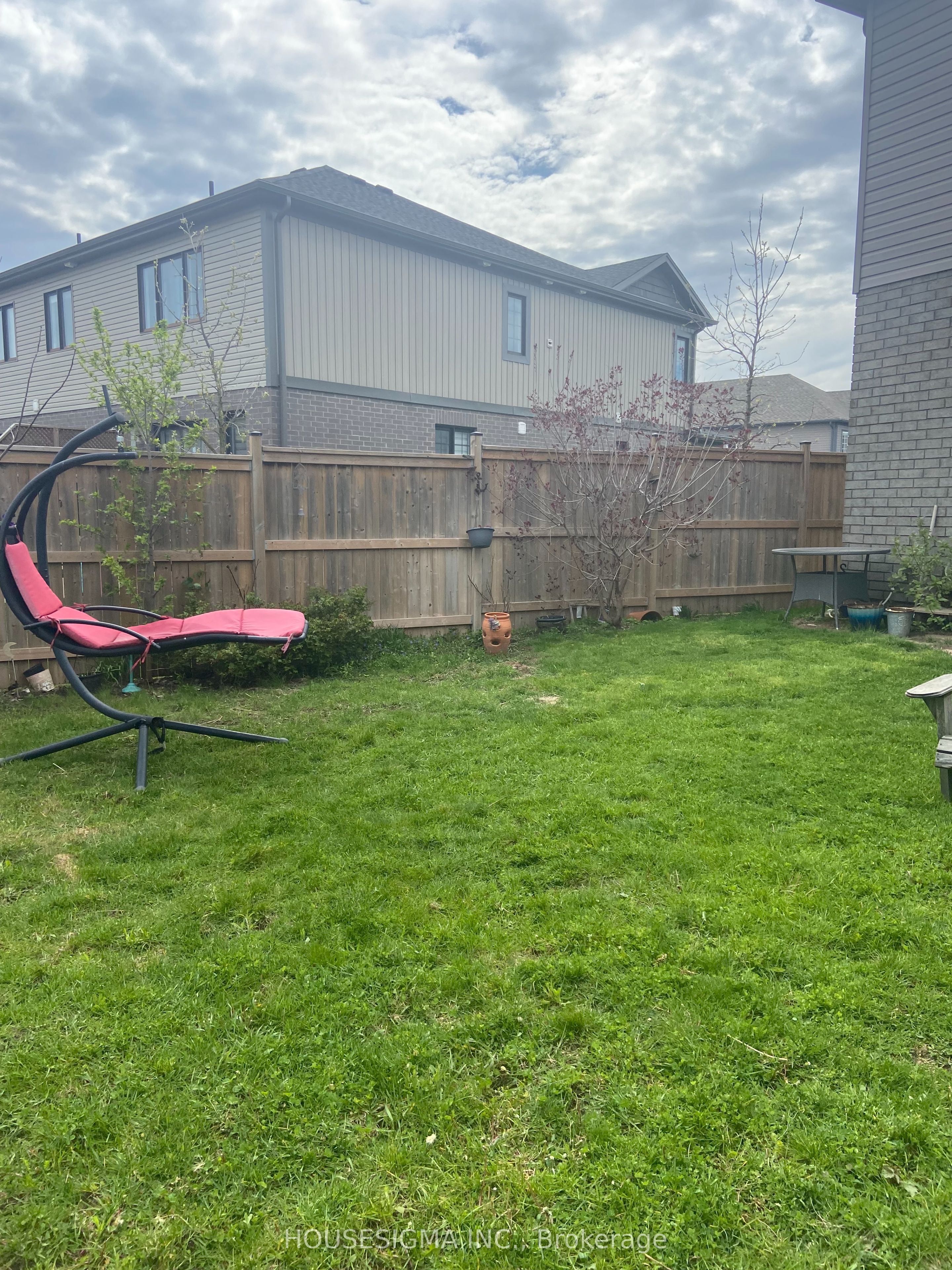348 Freure Drive W, Cambridge, ON N1S 0B5 photo 3