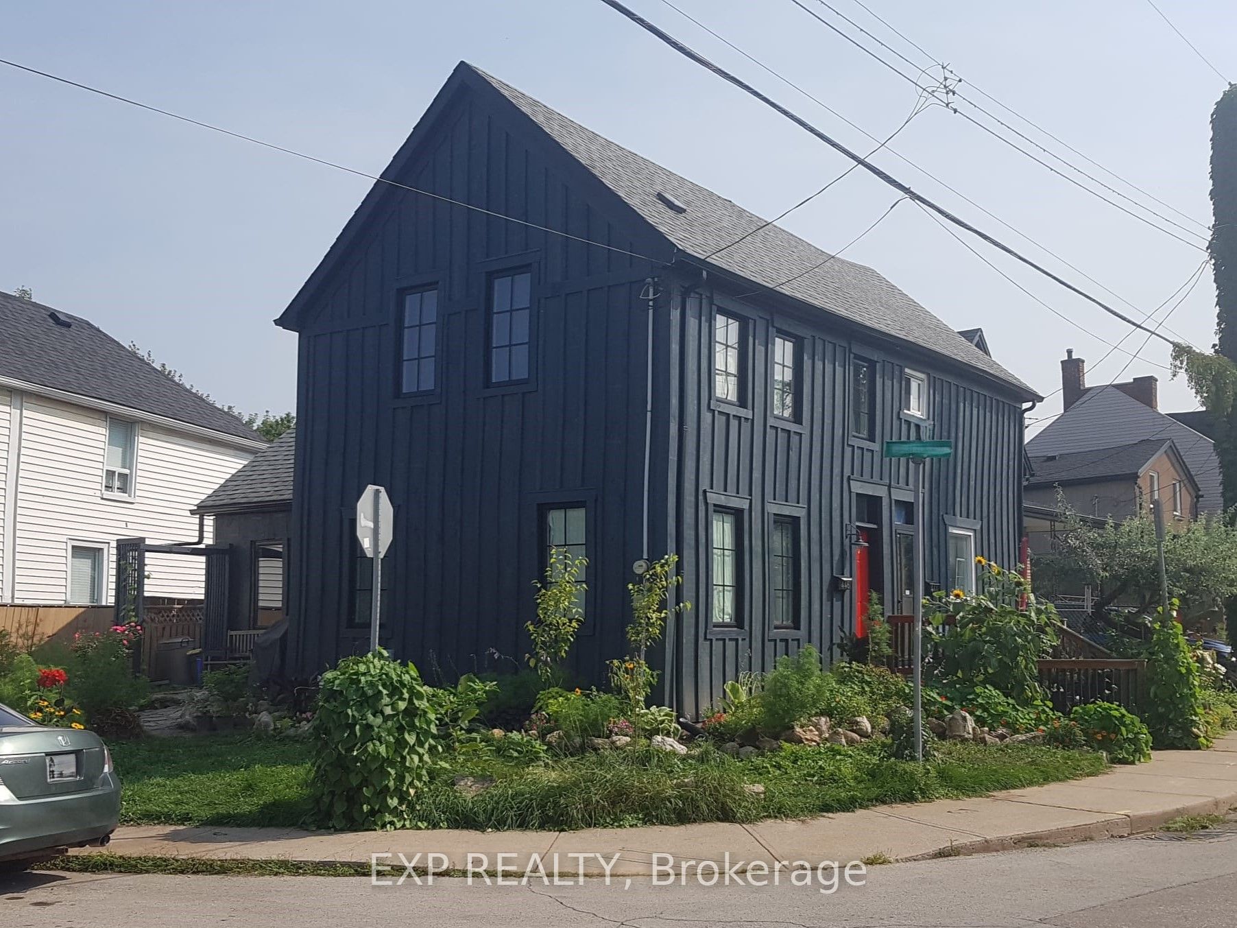 446 Macnab Street N, Hamilton, ON L8L 1L4