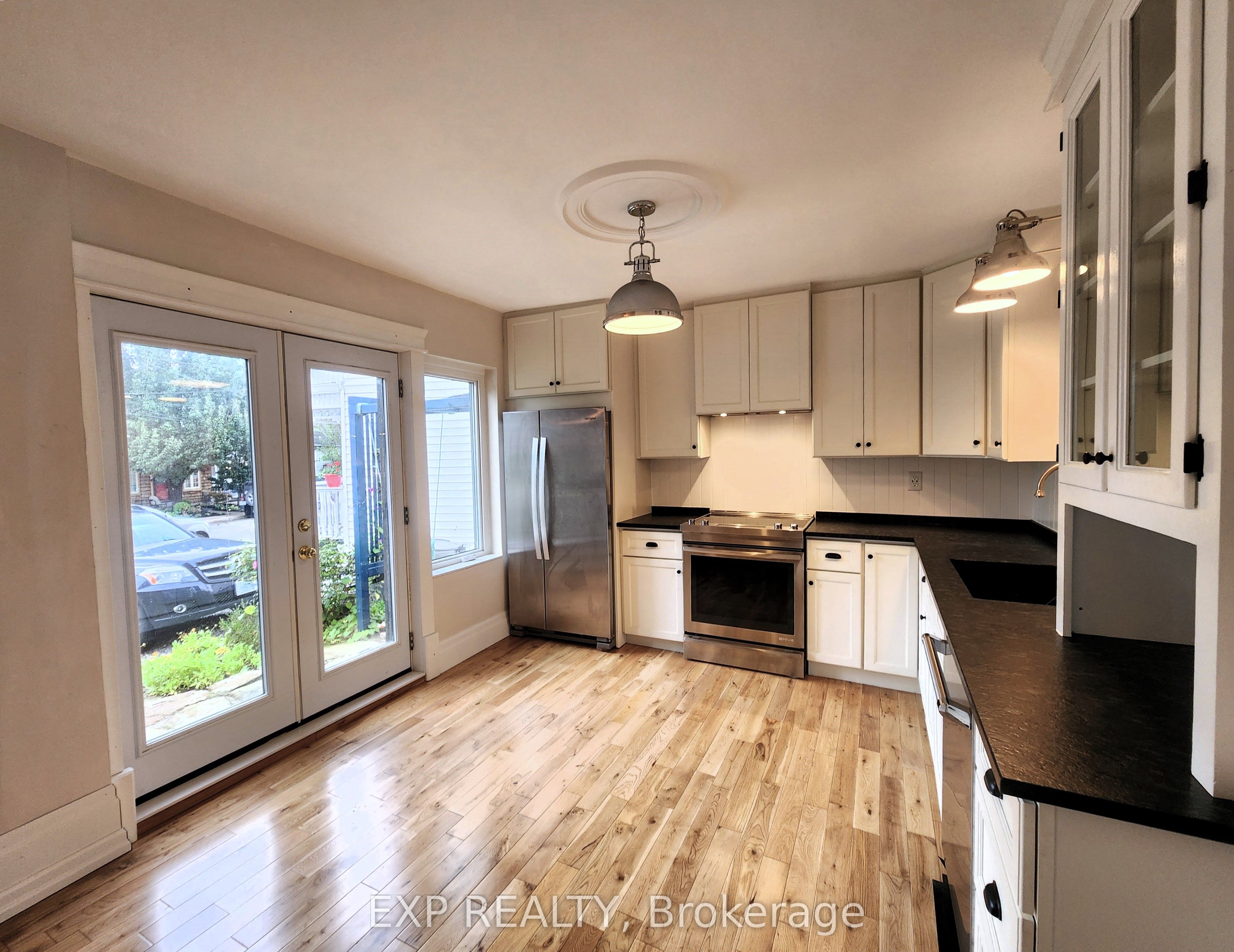 446 Macnab Street N, Hamilton, ON L8L 1L4 photo 5