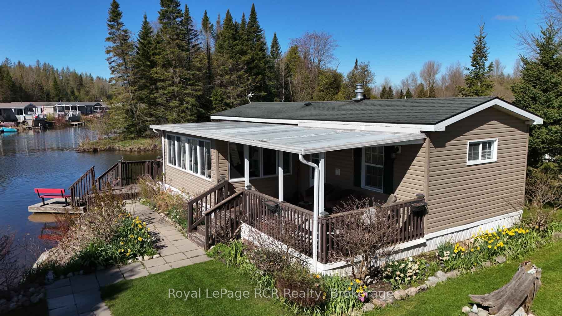 61 LAKESIDE Street, Wellington North, ON N0G 2L0