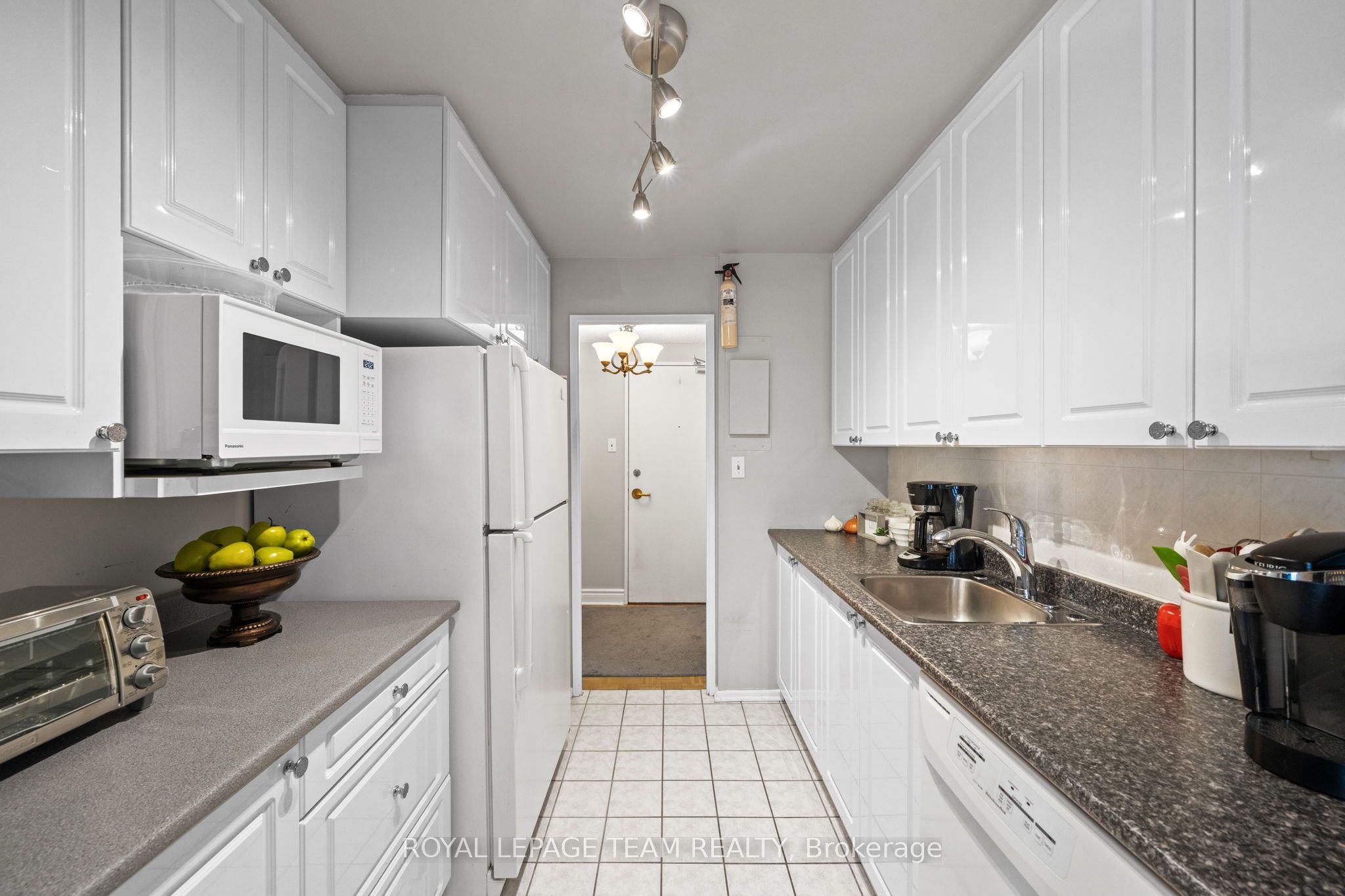 2625 Regina Street 1010, Britannia - Lincoln Heights and Area, ON K2B 5W8 photo 3