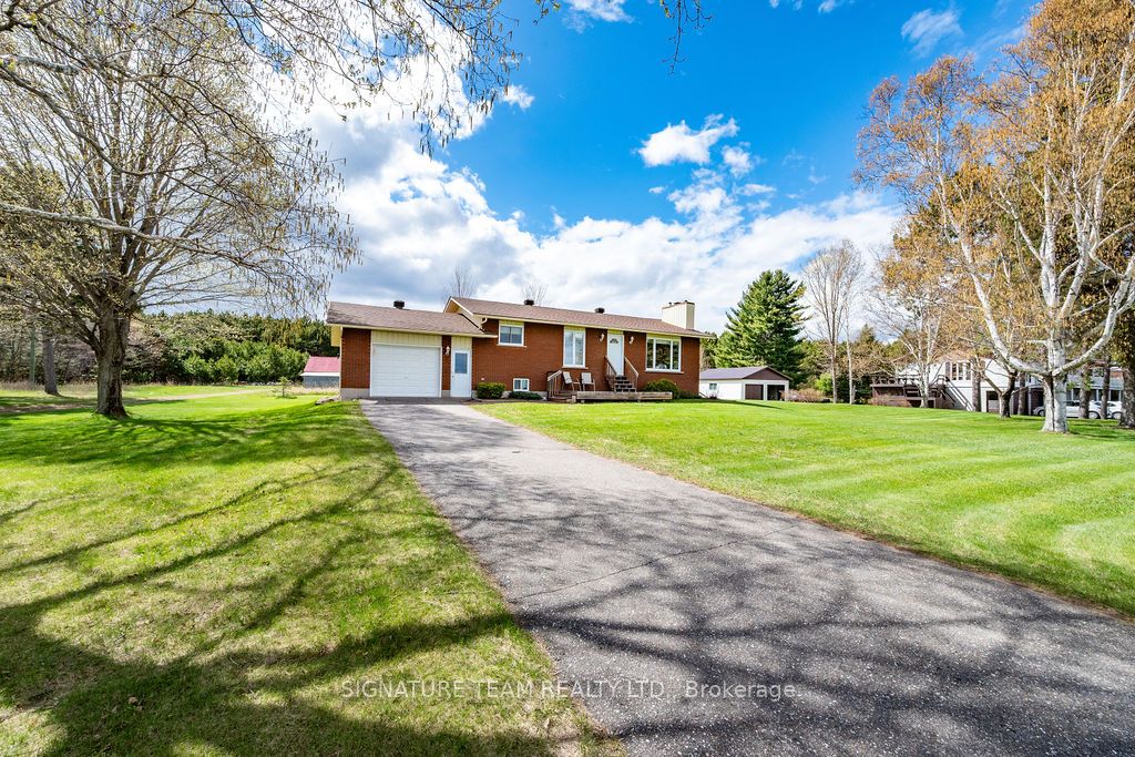 1039 Lake Clear Road, Bonnechere Valley, ON K0J 1T0