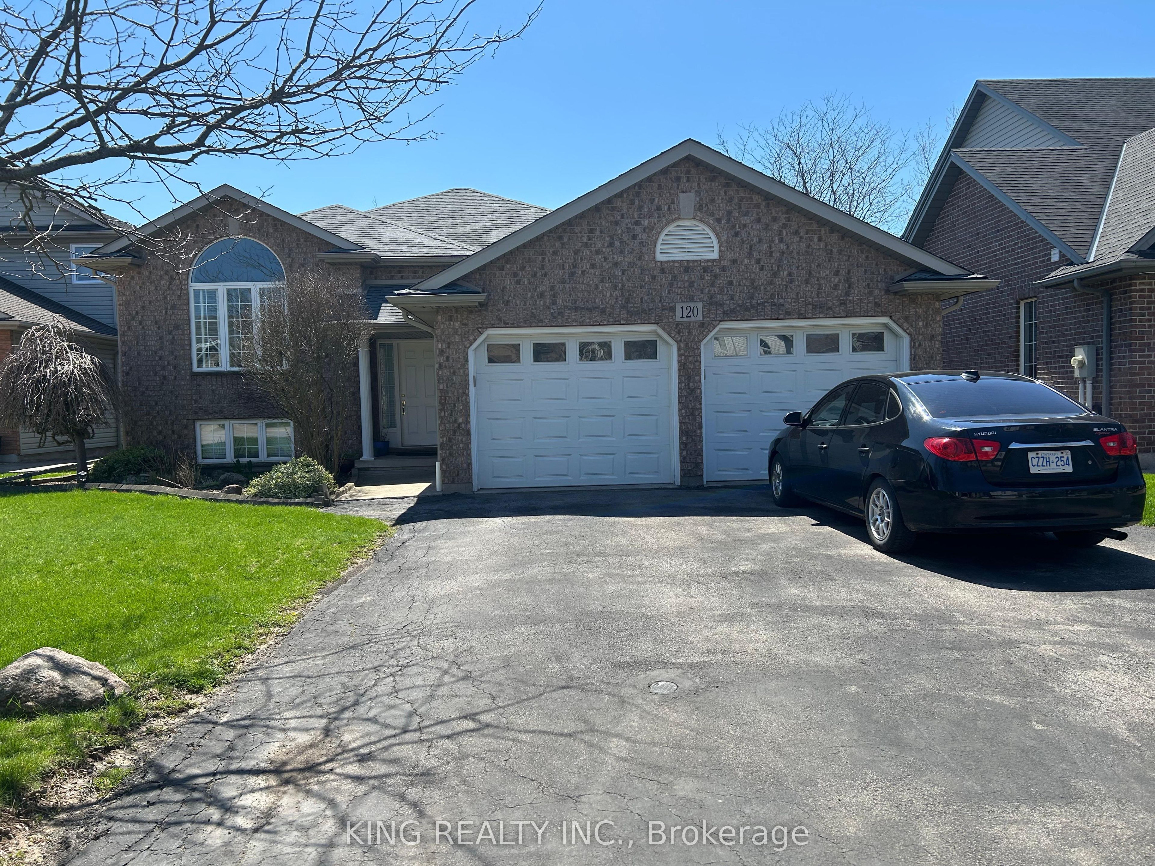 120 REDWOOD Court, Welland, ON L3C 7C4