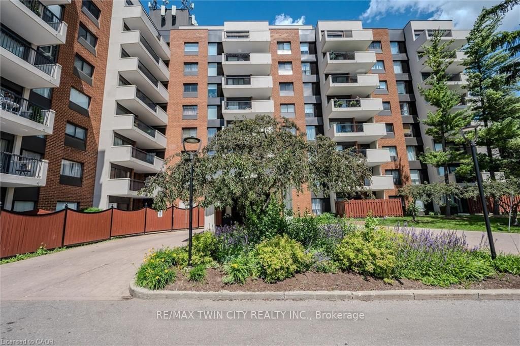 260 Sheldon Avenue N 609, Kitchener, ON N2H 6P2 photo 2