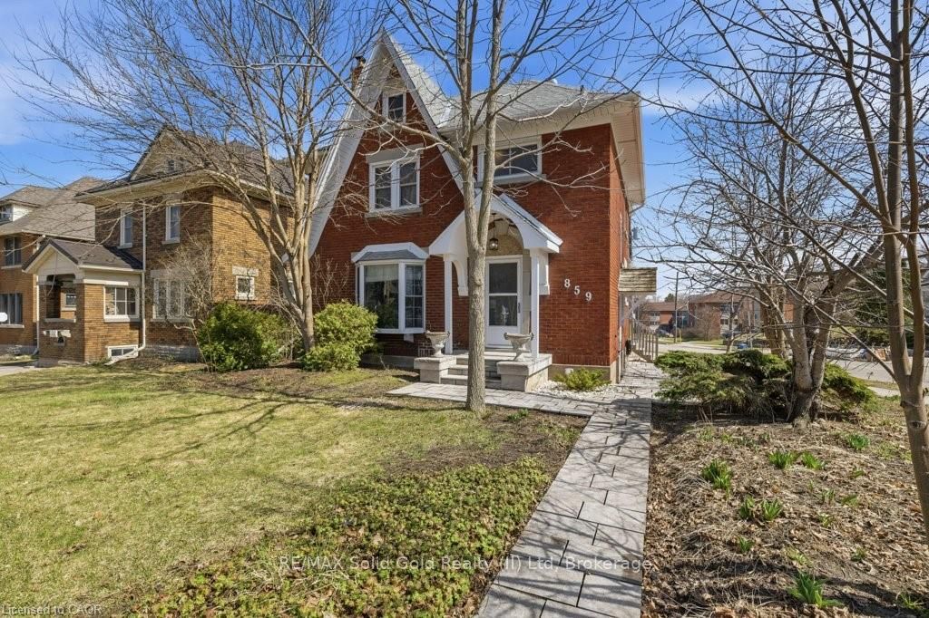 859 Queens Boulevard, Kitchener, ON N2M 1A6