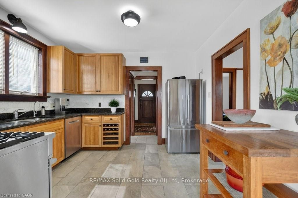 859 Queens Boulevard, Kitchener, ON N2M 1A6 photo 4