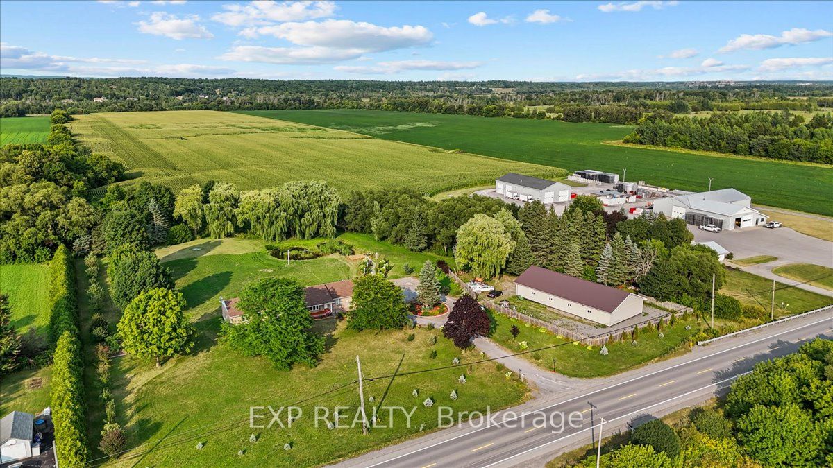 3382 Carp Road, Carp - Huntley Ward, ON K0A 1L0 photo 2