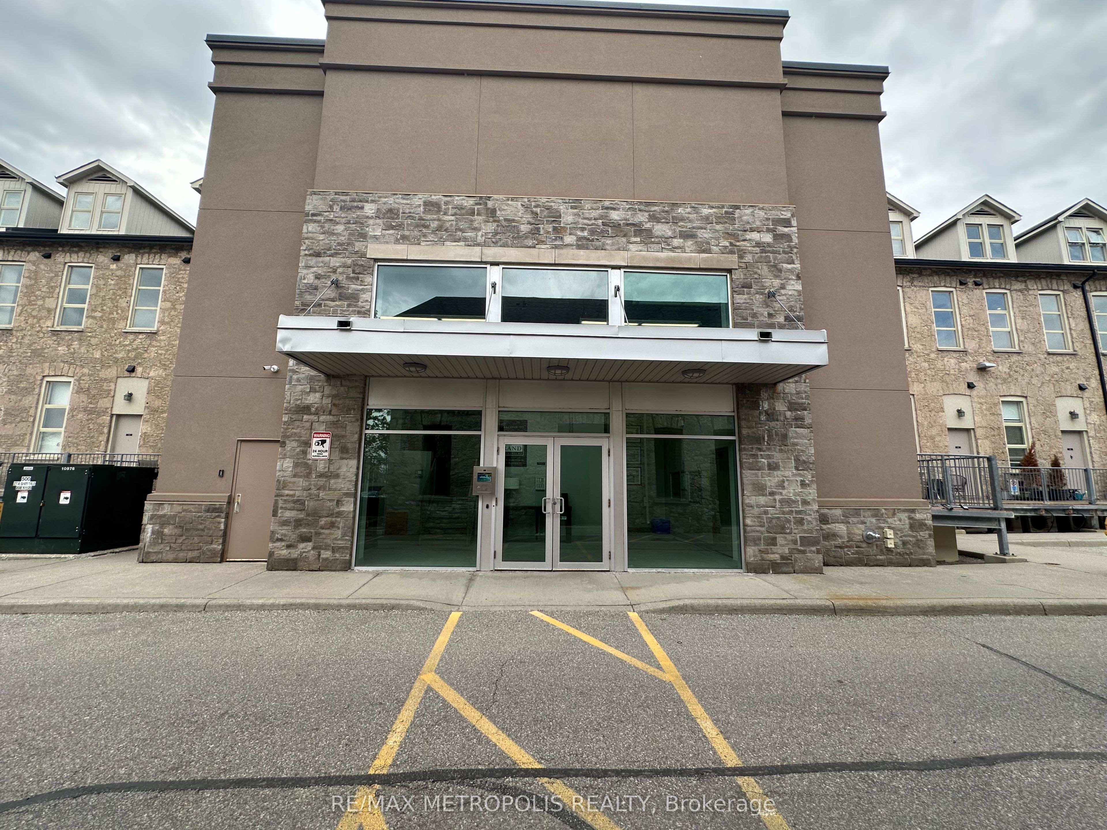 25 Concession Street 110, Cambridge, ON N1R 2G6 photo 2