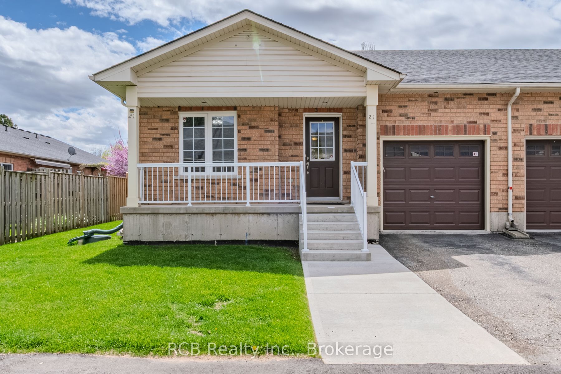 54 Garden Avenue 21, Brantford, ON N3S 0A1 photo 2