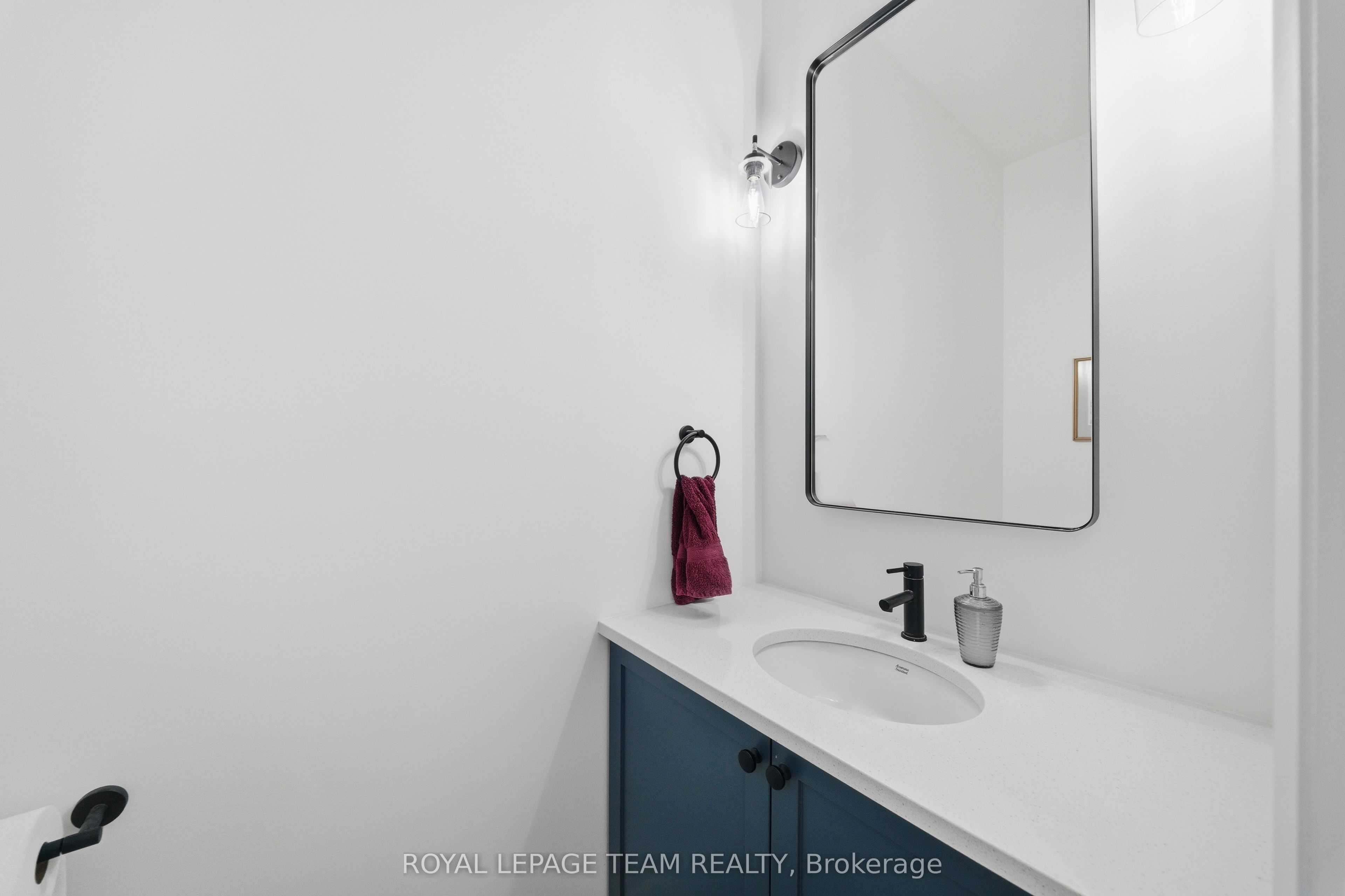 173 Rivington Street B, Carp - Huntley Ward, ON K0A 1L0 photo 4
