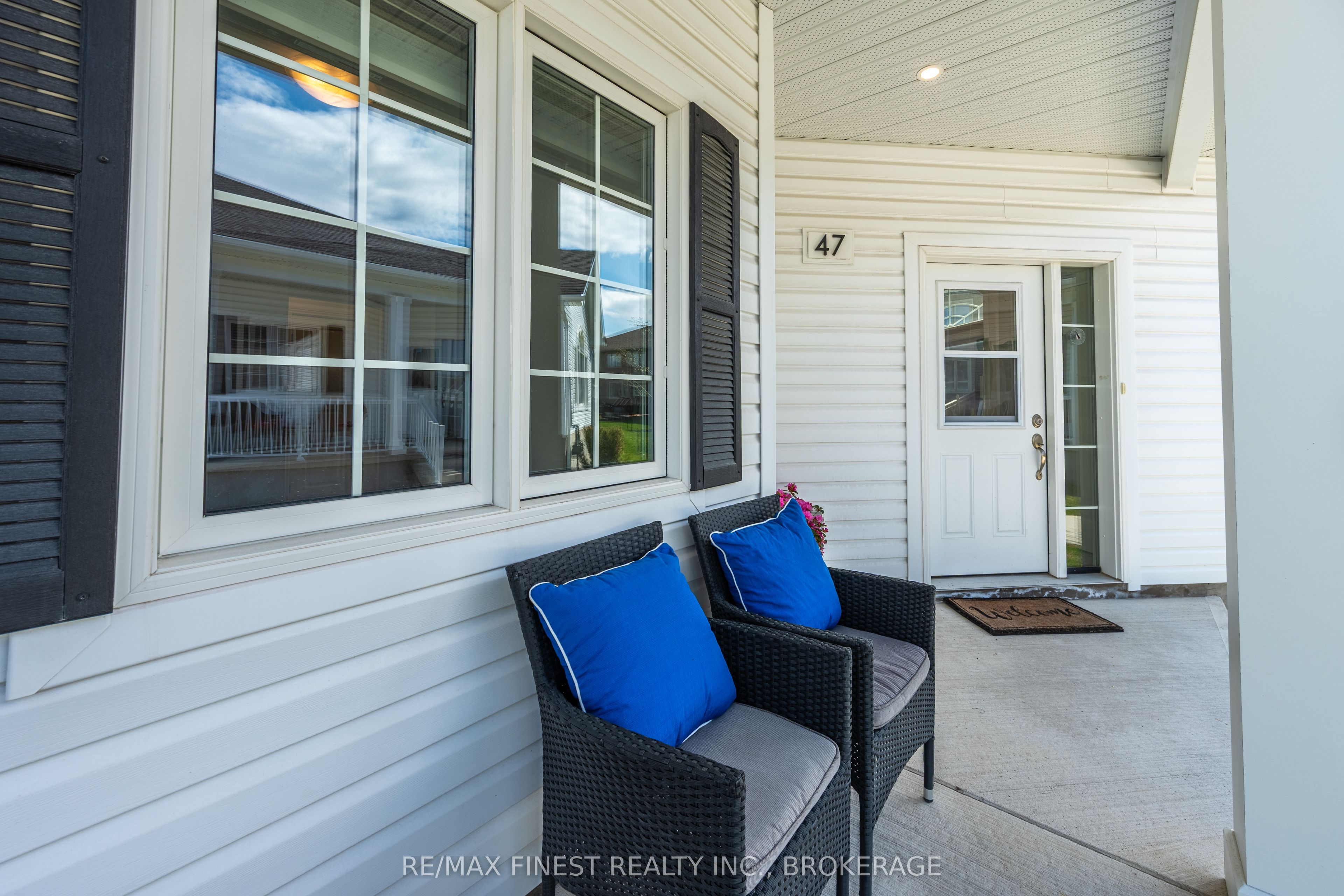 47 Lowry Place, Loyalist, ON K7N 0E2 photo 5