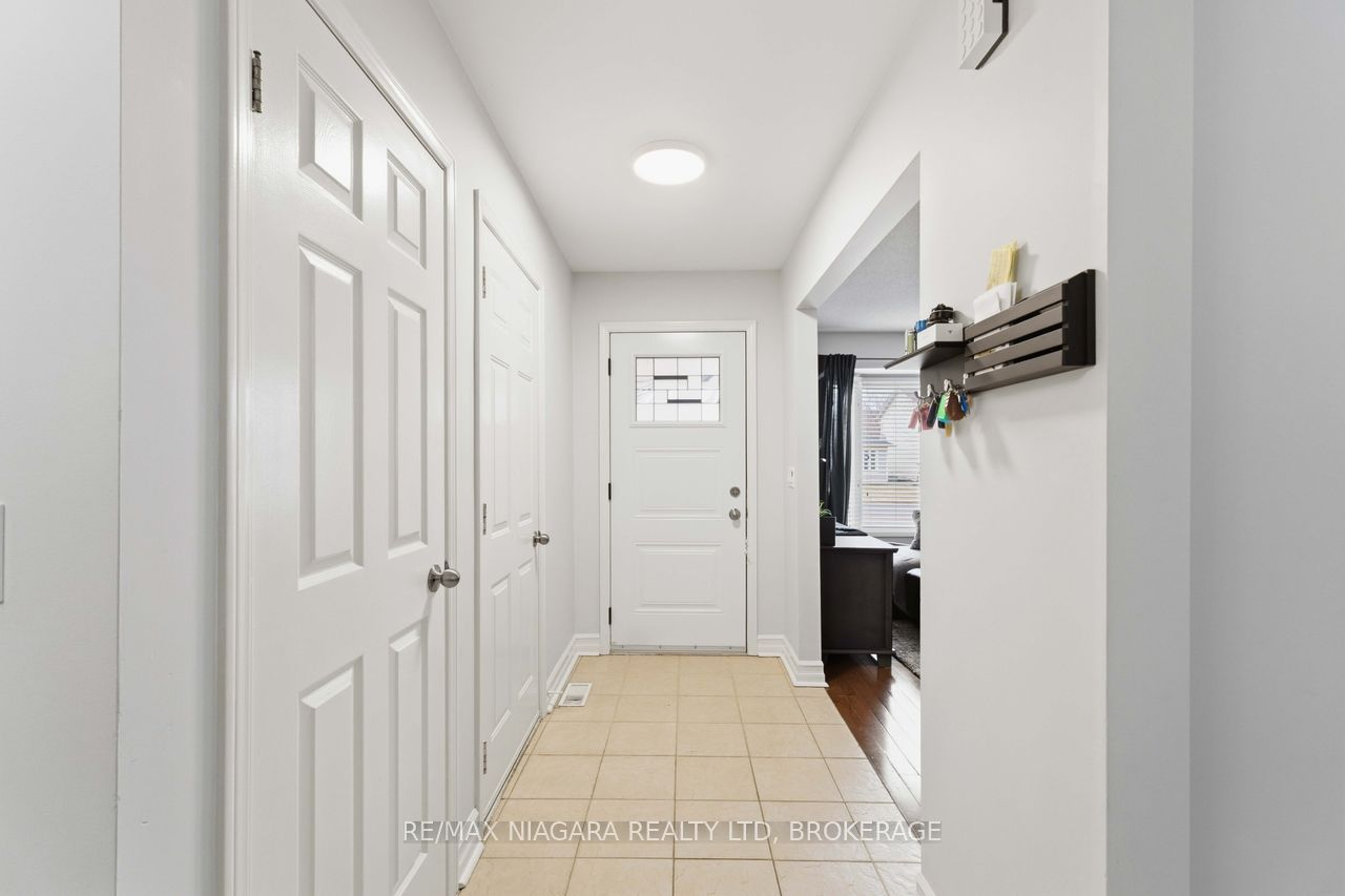 41 Eastwood Drive, Welland, ON L3C 6W1 photo 4