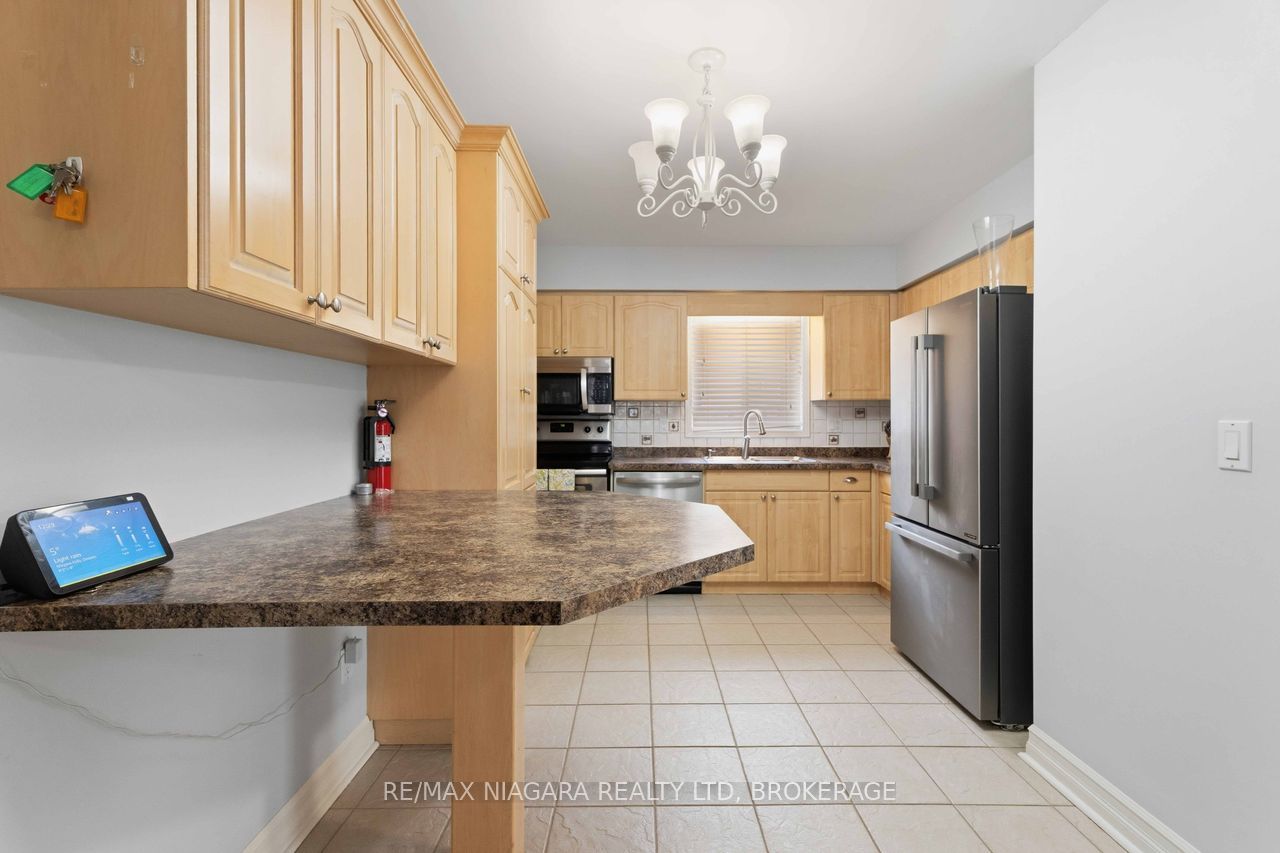 41 Eastwood Drive, Welland, ON L3C 6W1 photo 5