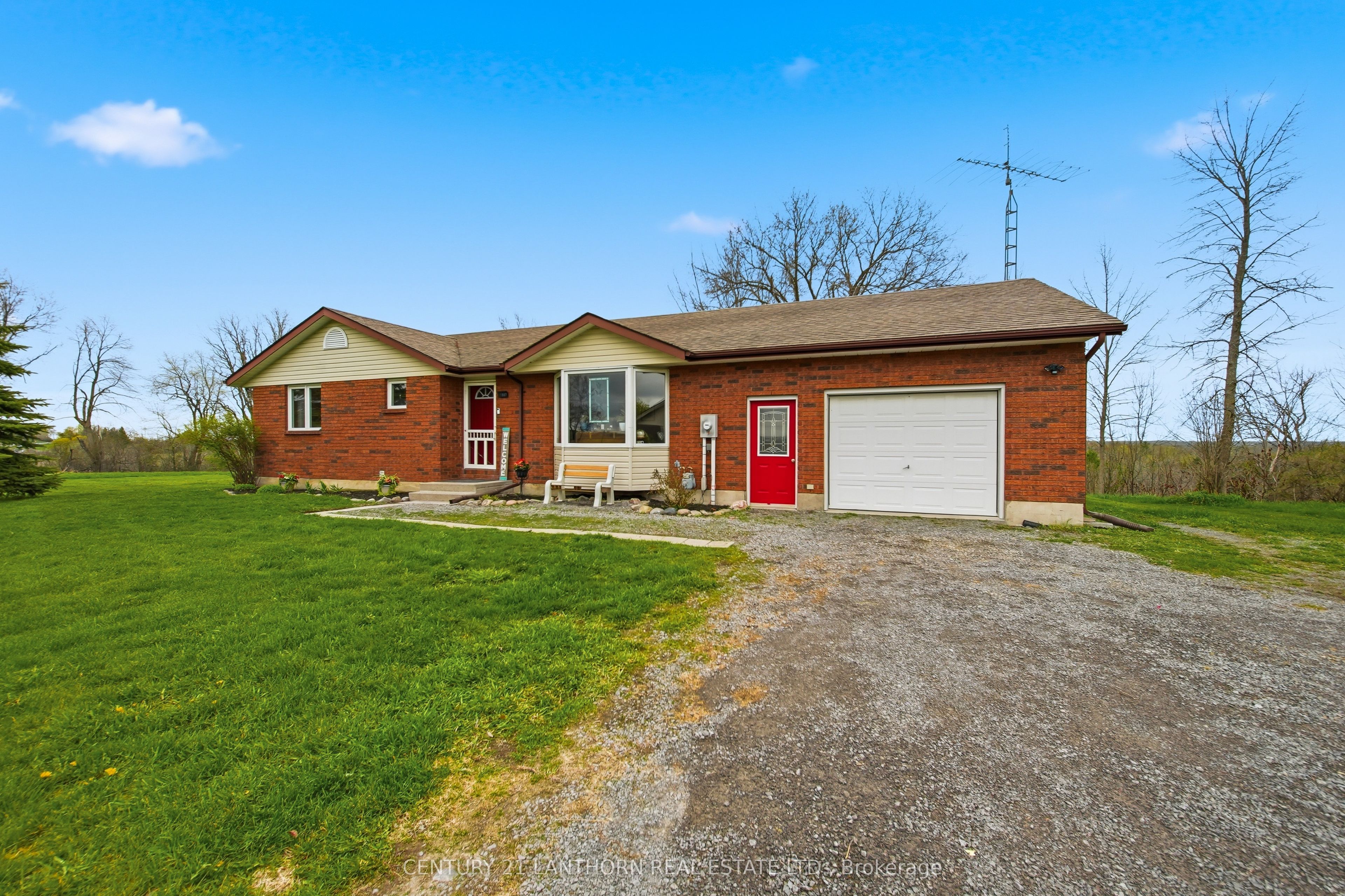 1337 Hamilton Road, Quinte West, ON K8V 5P8