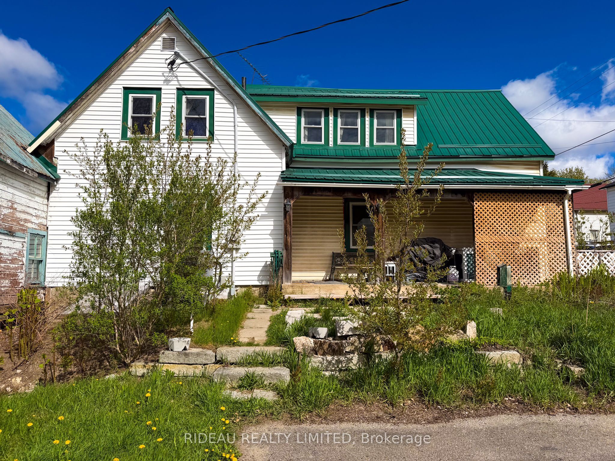 20 Kingston Street, Rideau Lakes, ON K0G 1E0 photo 2
