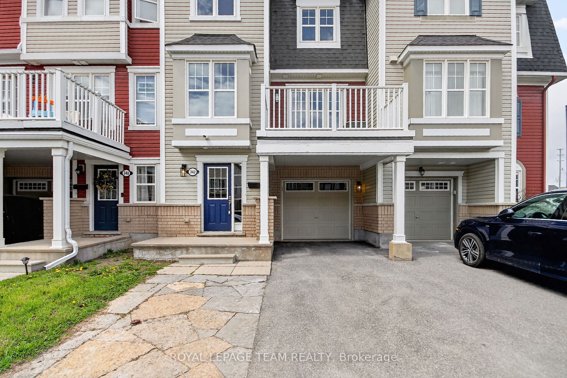 342 Sweet Grass Circle, Barrhaven, ON K2J 5W9 photo 2