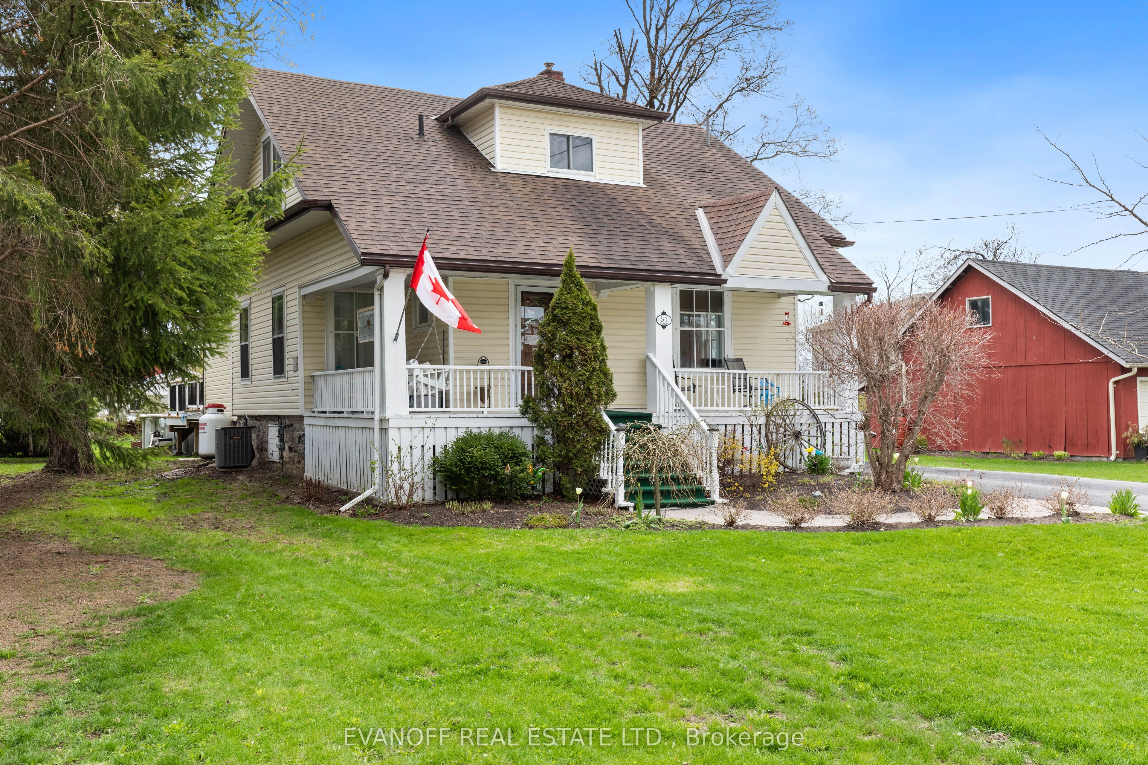 61 Bond Street W, Kawartha Lakes, ON K0M 1N0 photo 2