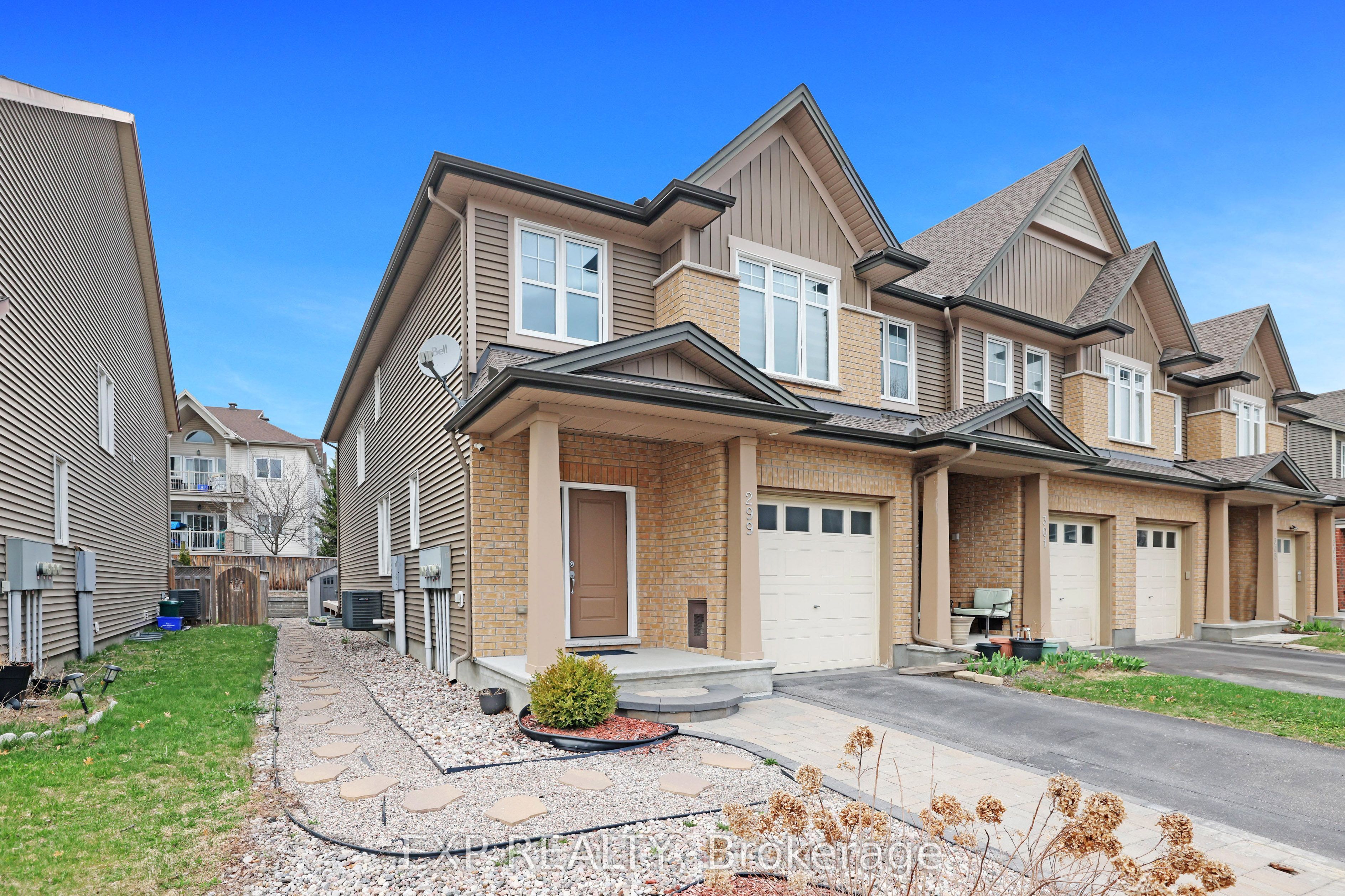 299 Wood Acres Grove, Blossom Park - Airport and Area, ON K1T 0B3