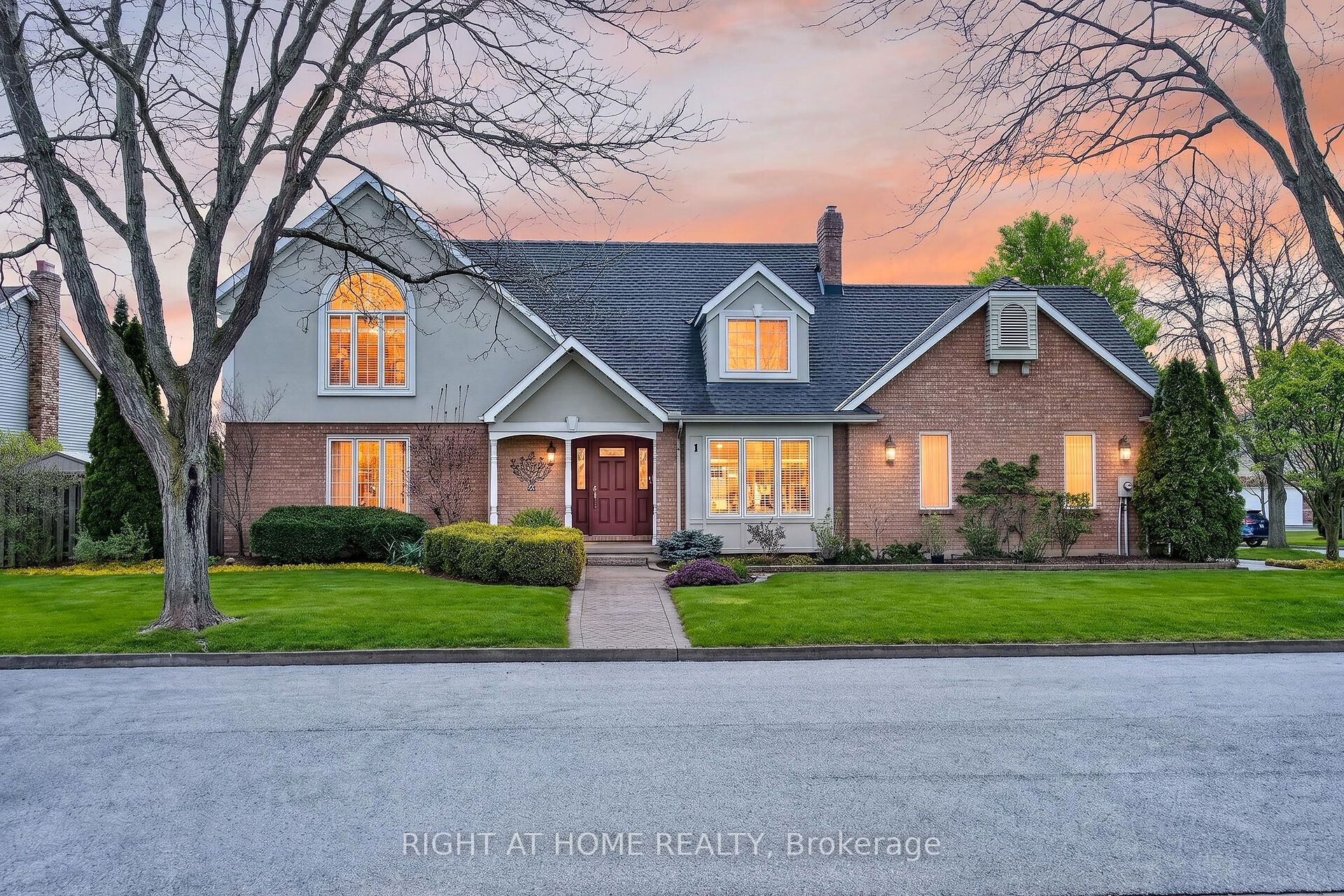 1 CAPTAIN TENBROCK Terrace, St. Catharines, ON L2W 1B2