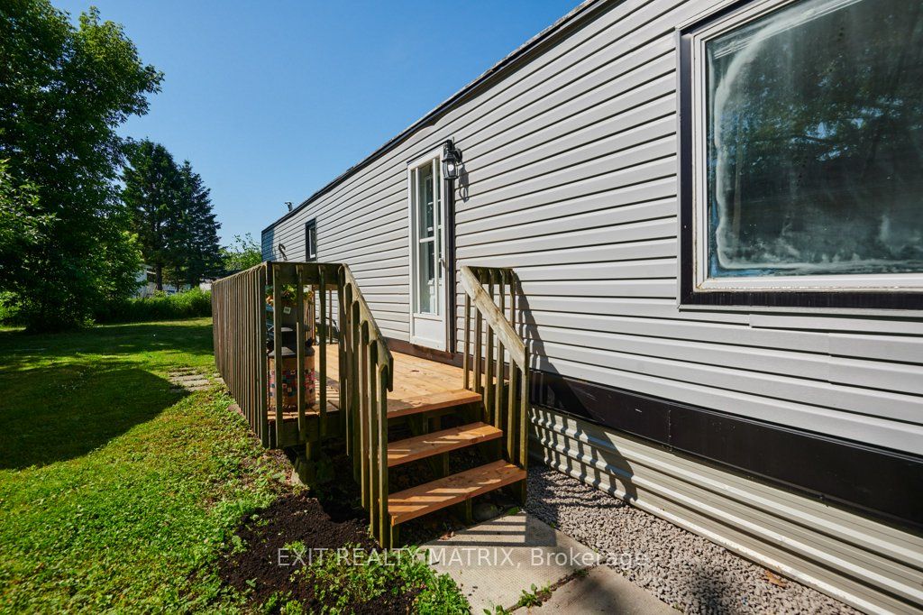 8930 Lynwood Park Private, Greely - Metcalfe - Osgoode - Vernon and Area, ON K0A 1V0 photo 2