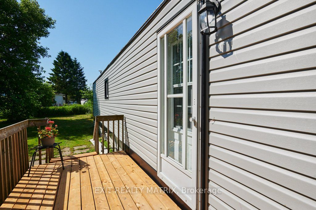 8930 Lynwood Park Private, Greely - Metcalfe - Osgoode - Vernon and Area, ON K0A 1V0 photo 3