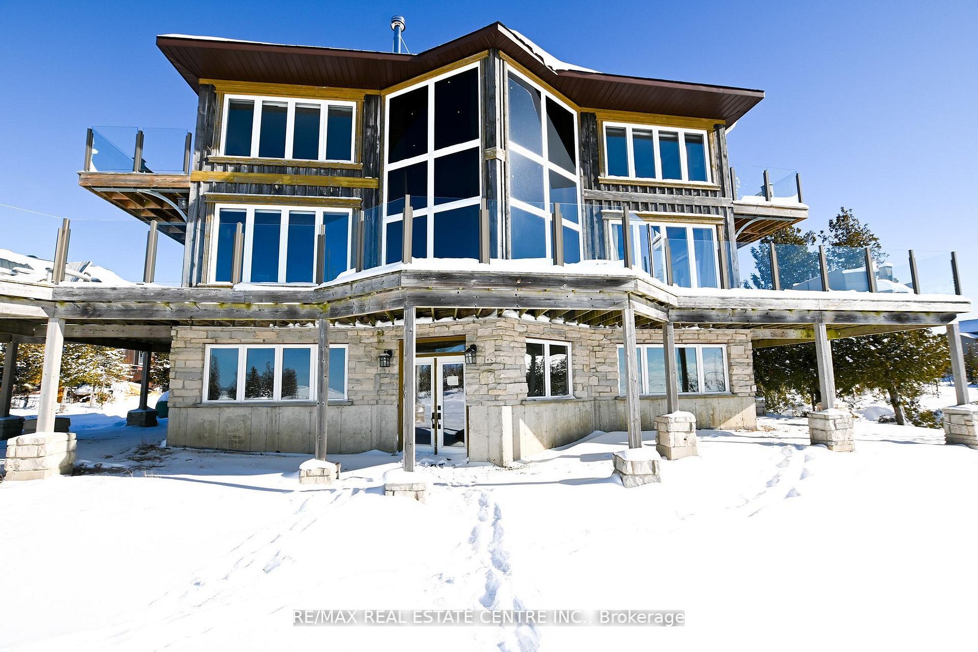 796 Dorcas Bay Road, Northern Bruce Peninsula, ON N0H 2R0 photo 2