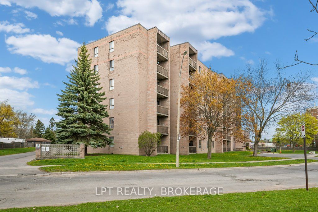17 Eldon Hall Place 303, Kingston, ON K7M 7H5 photo 3