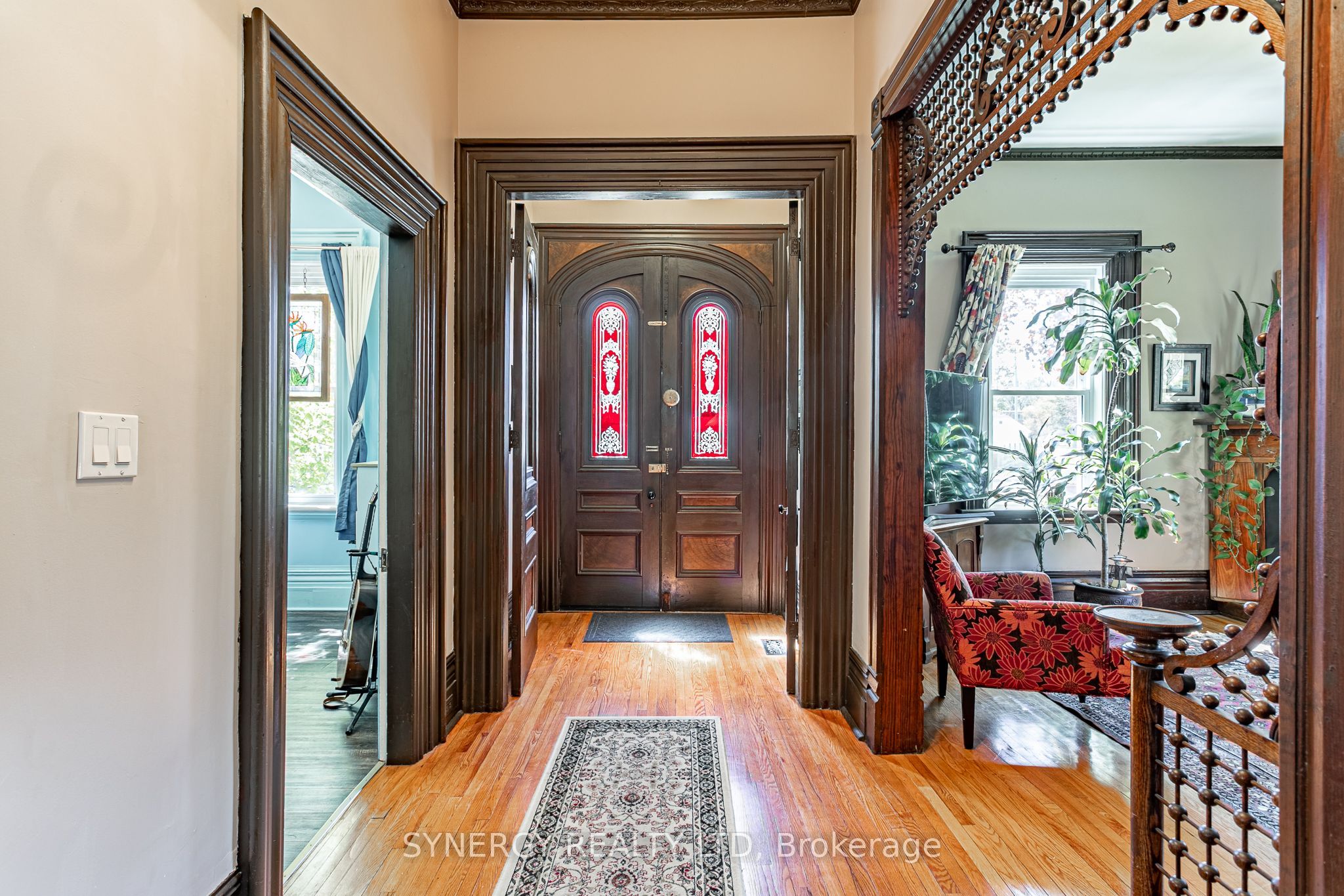 5 Hull Road, Strathroy-Caradoc, ON N7G 2B7 photo 2