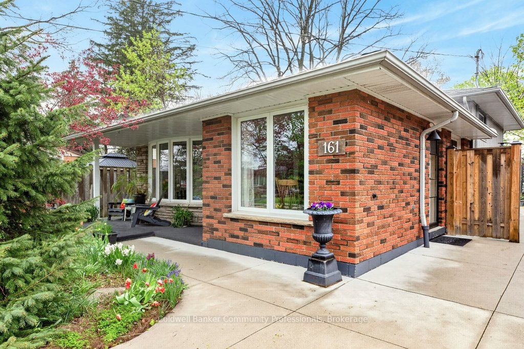 161 Manning Avenue, Hamilton, ON L9A 3G1