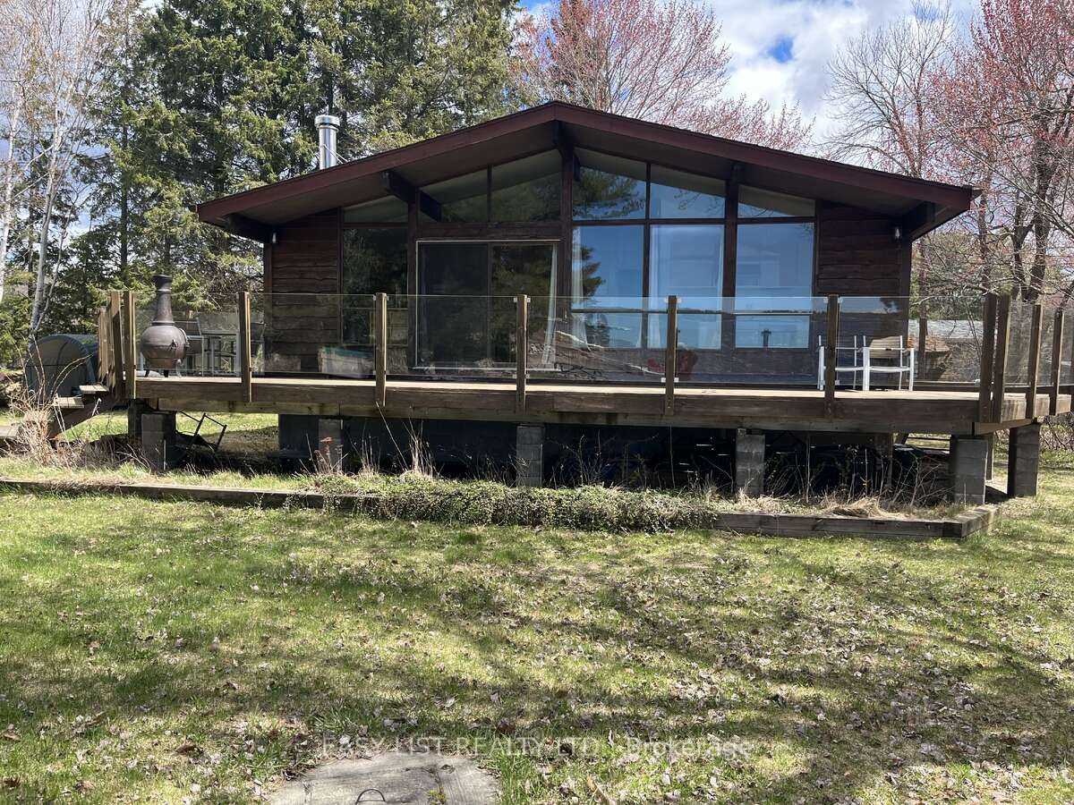16 Leaside Drive, The Archipelago, ON P0G 1G0