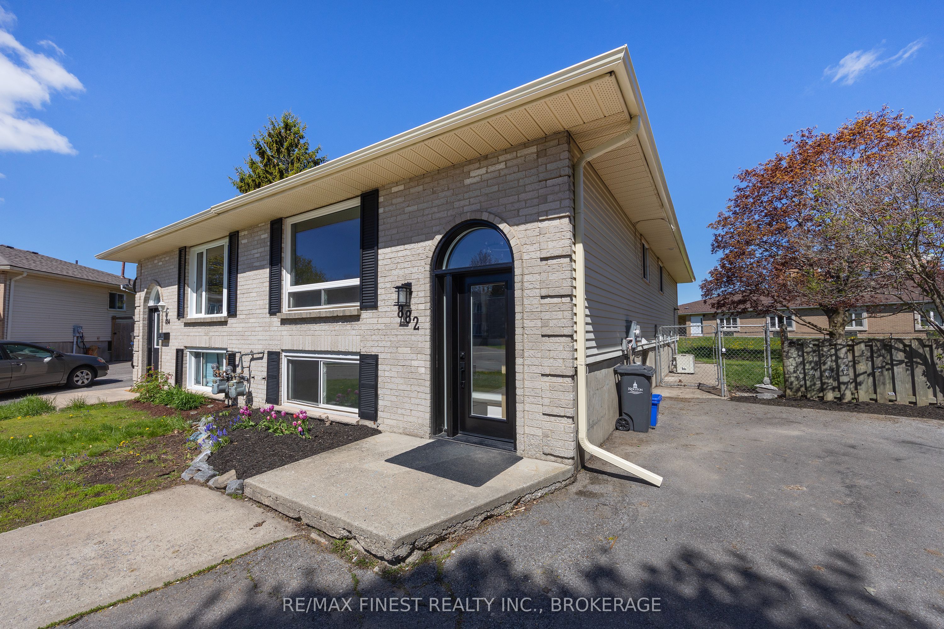 882 BEACONHILL Court, Kingston, ON K7P 2A9 photo 4