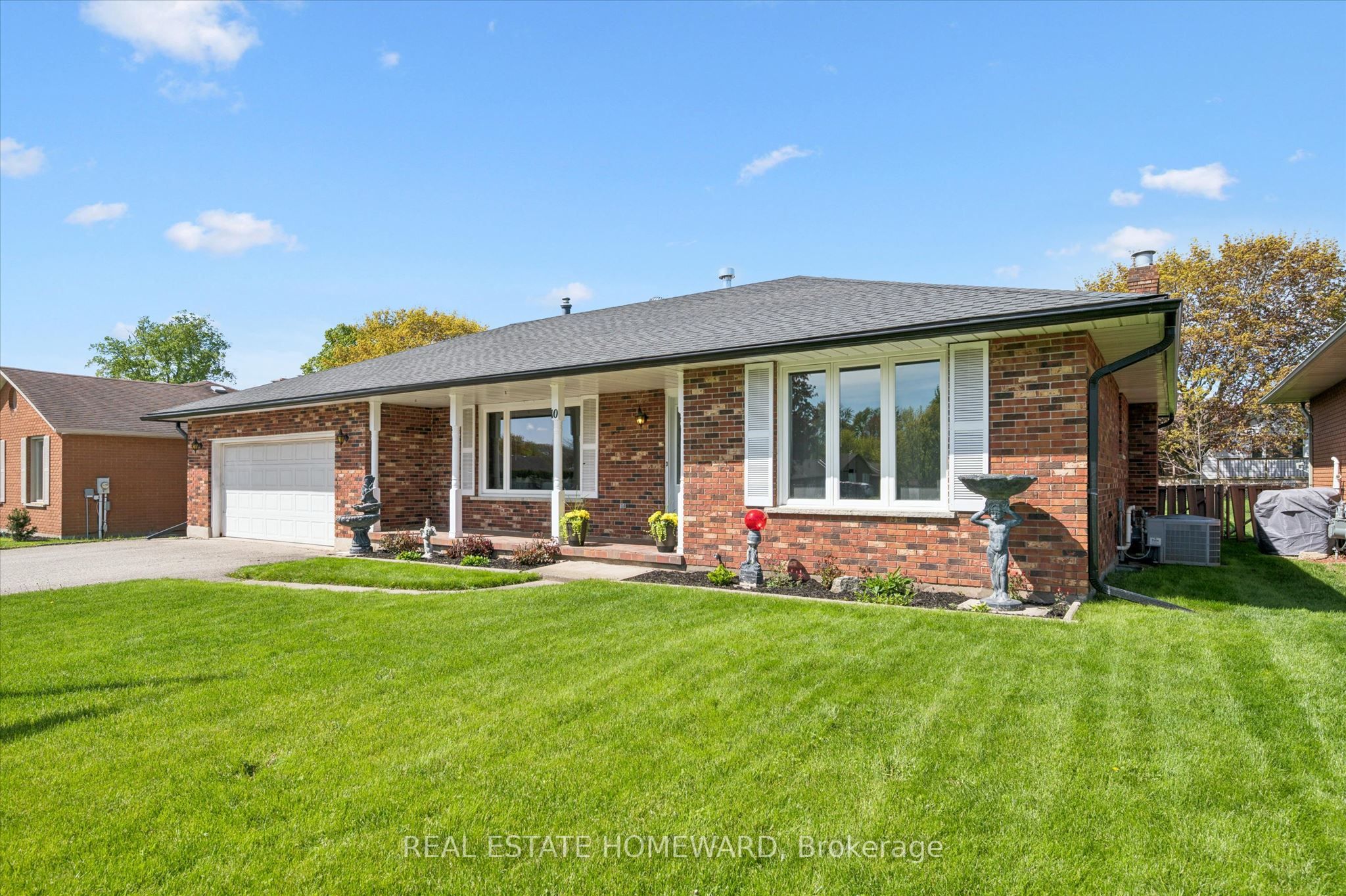 10 Alexander Avenue, Tillsonburg, ON N4G 2X9