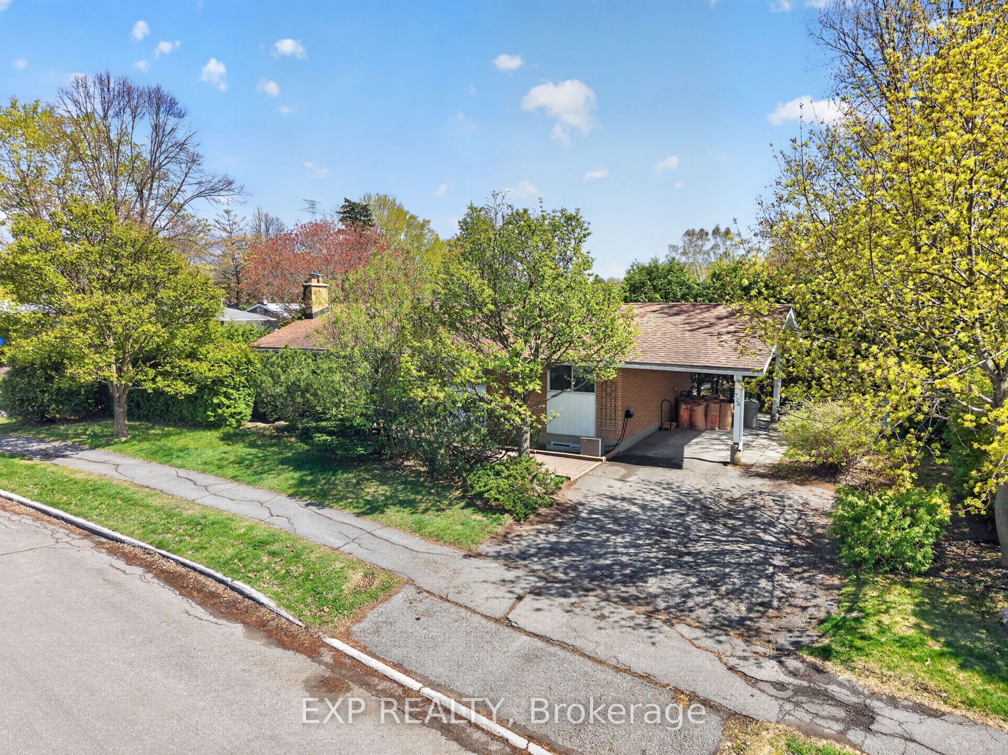 728 Fielding Drive, Billings Bridge - Riverside Park and Area, ON K1V 7G5 photo 2