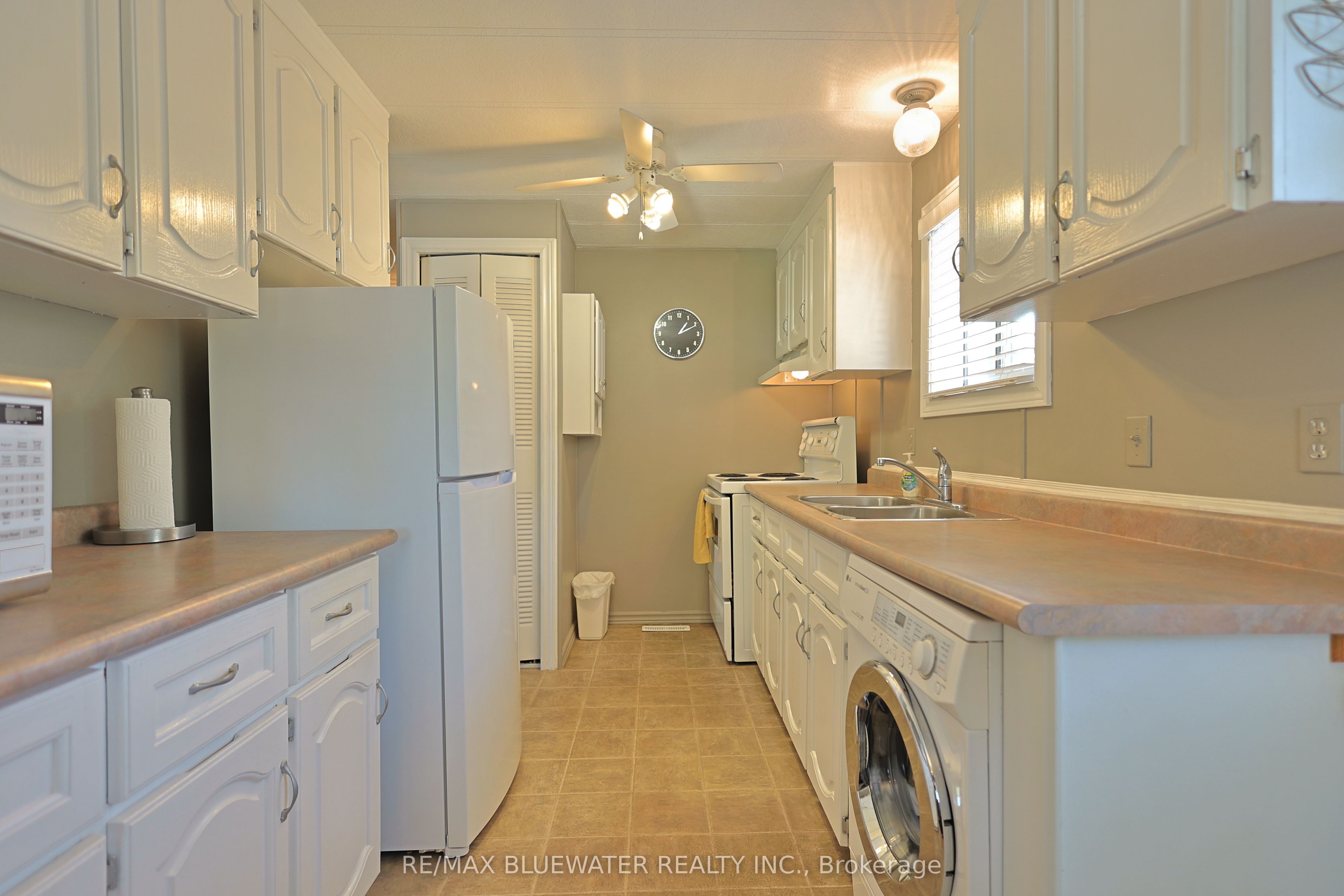 101 Shannon Boulevard, South Huron, ON N0M 1T0 photo 5